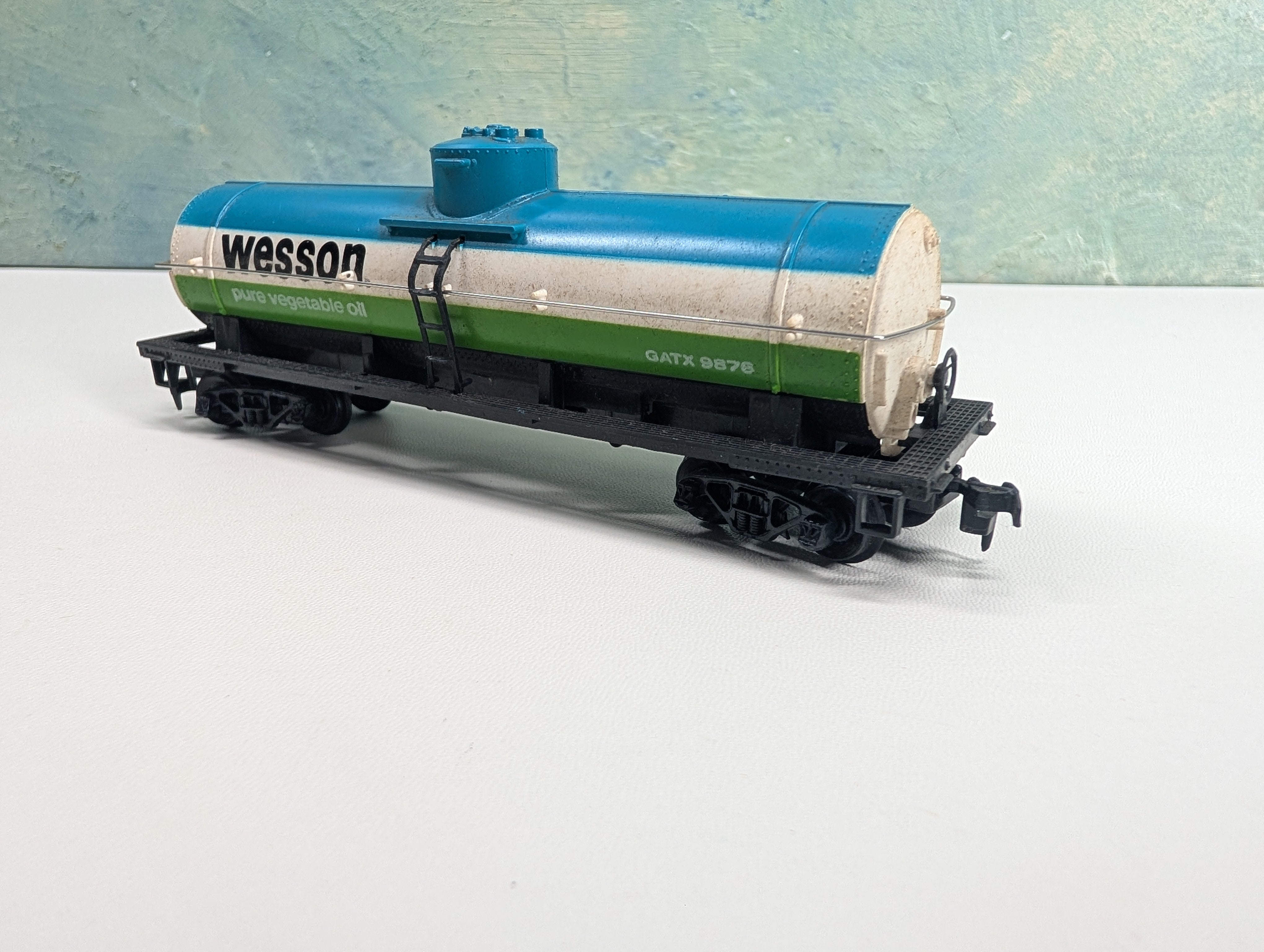 USED Tyco HO Scale Single Dome Tank Car Wesson Pure Vegetable Oil GATX #9876