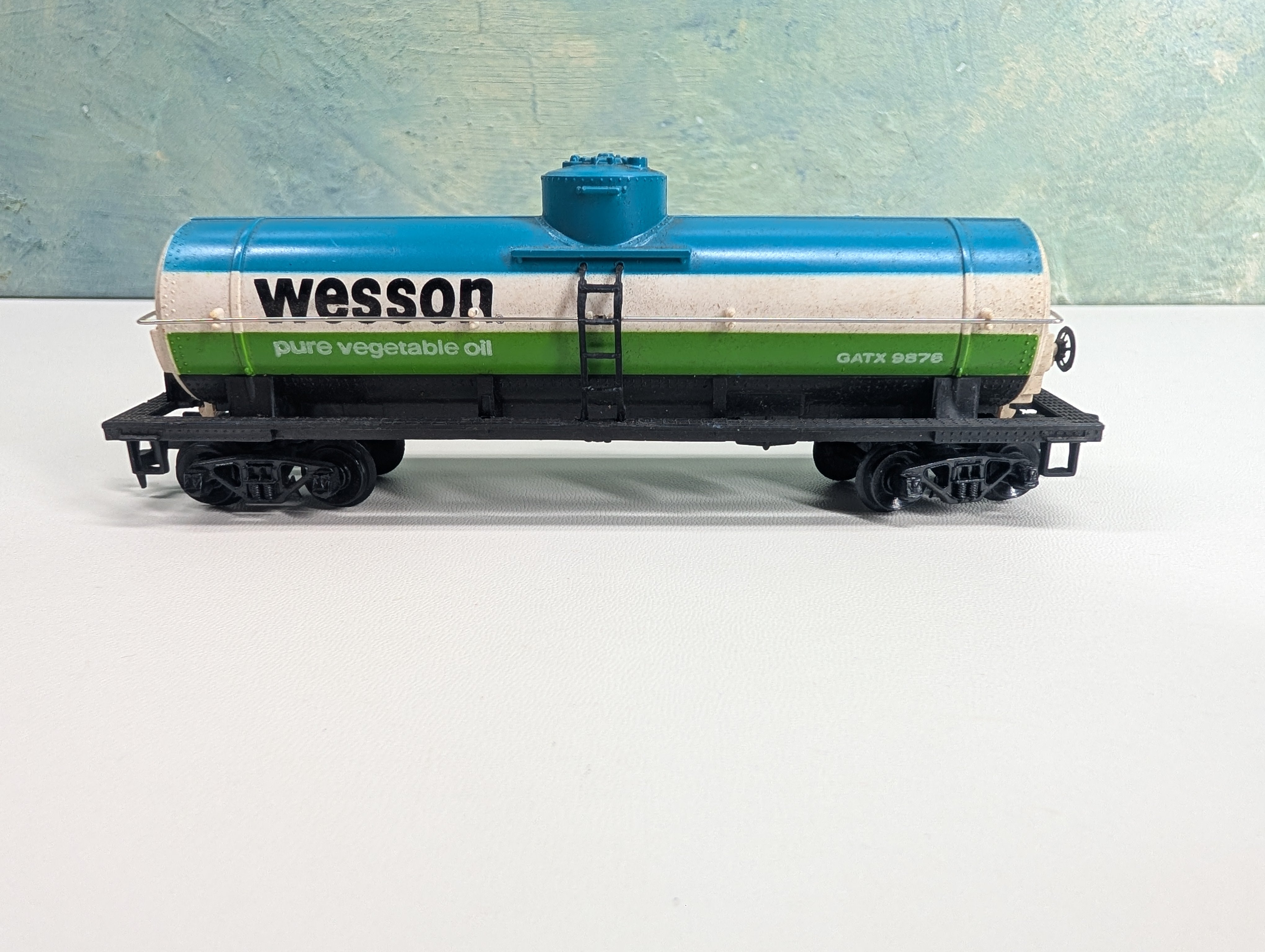 USED Tyco HO Scale Single Dome Tank Car Wesson Pure Vegetable Oil GATX #9876