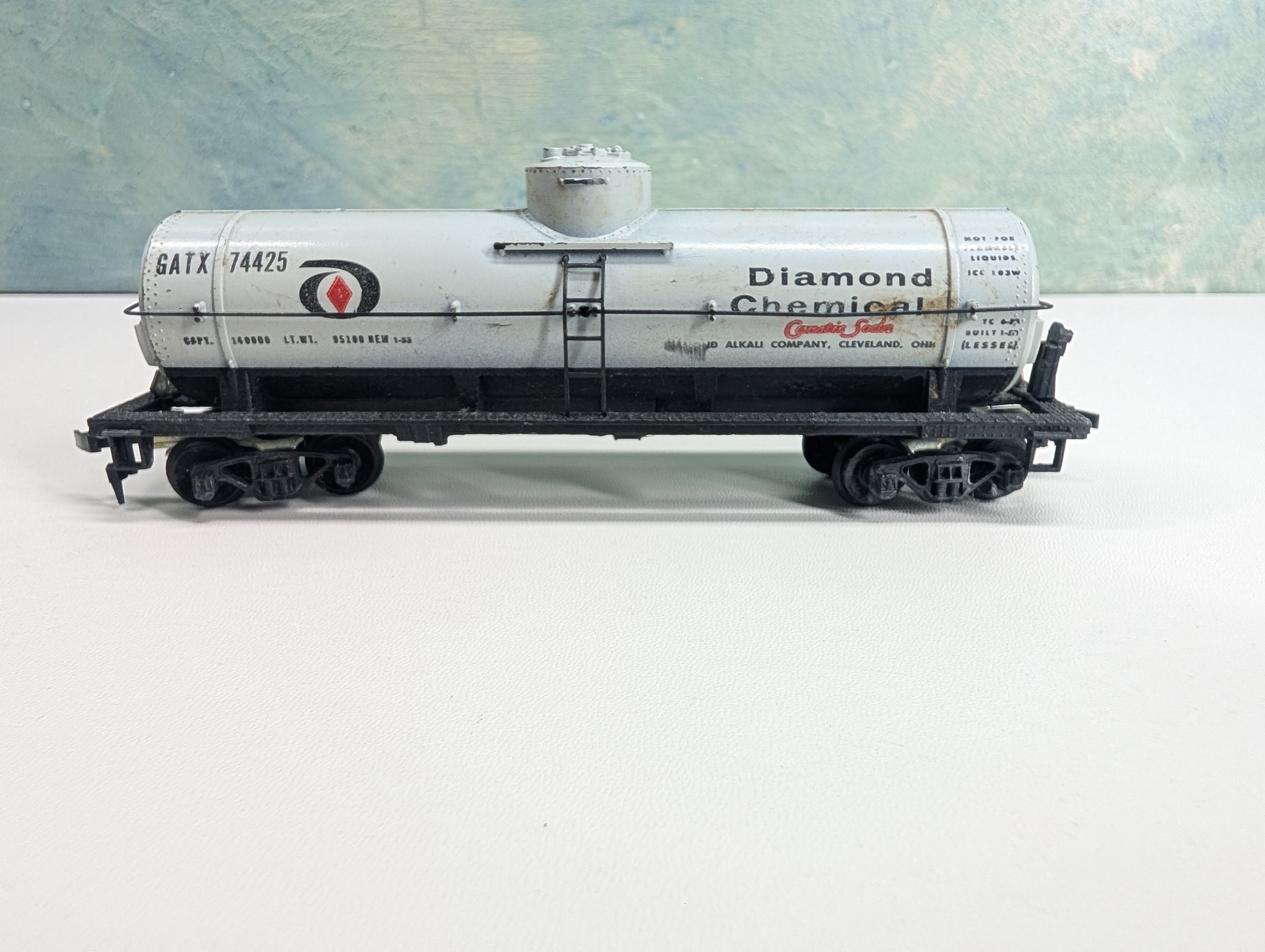 USED Mantua HO Scale Single Dome Tank Car Diamond Chemical GATX #74425