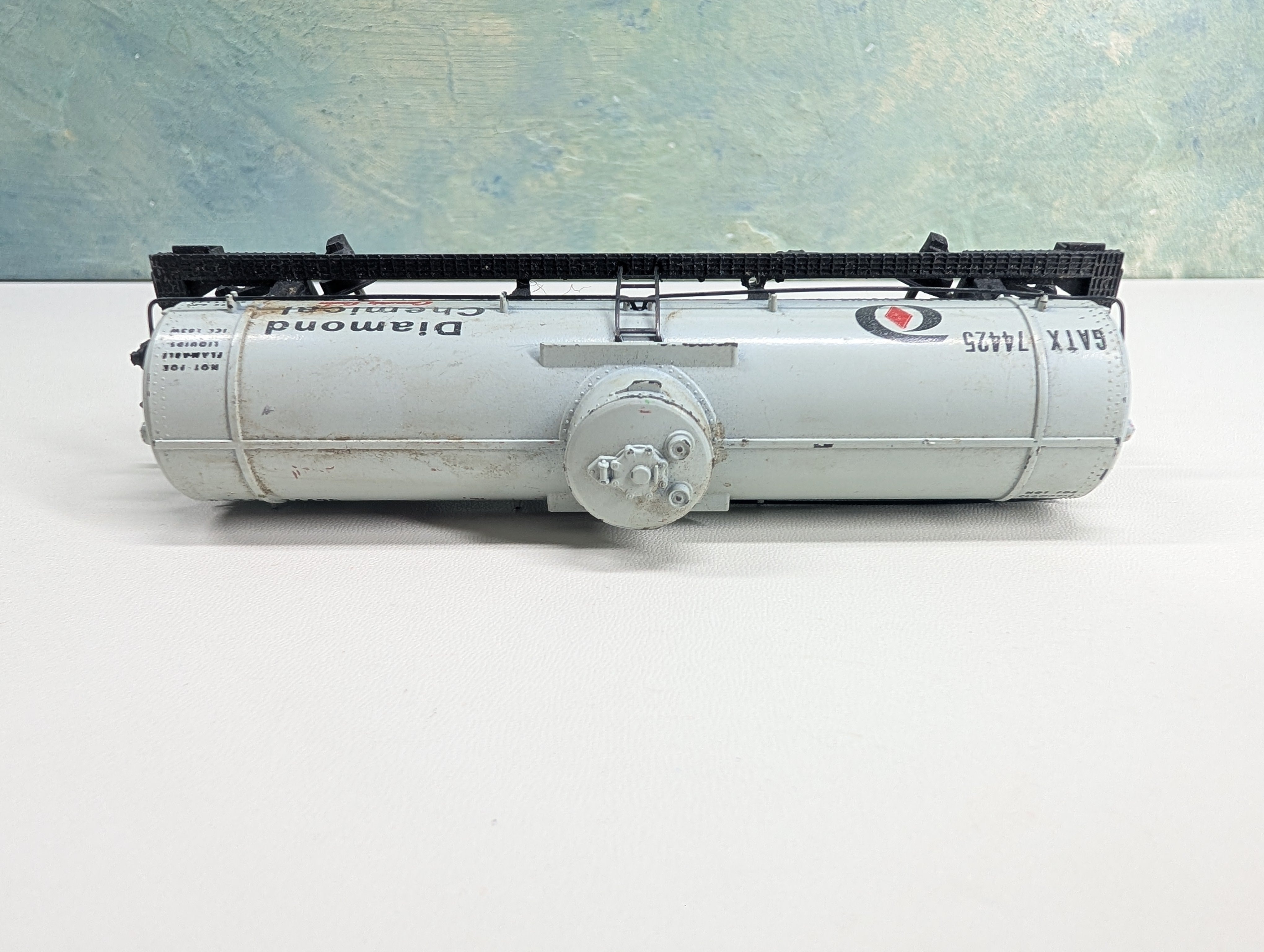 USED Mantua HO Scale Single Dome Tank Car Diamond Chemical GATX #74425