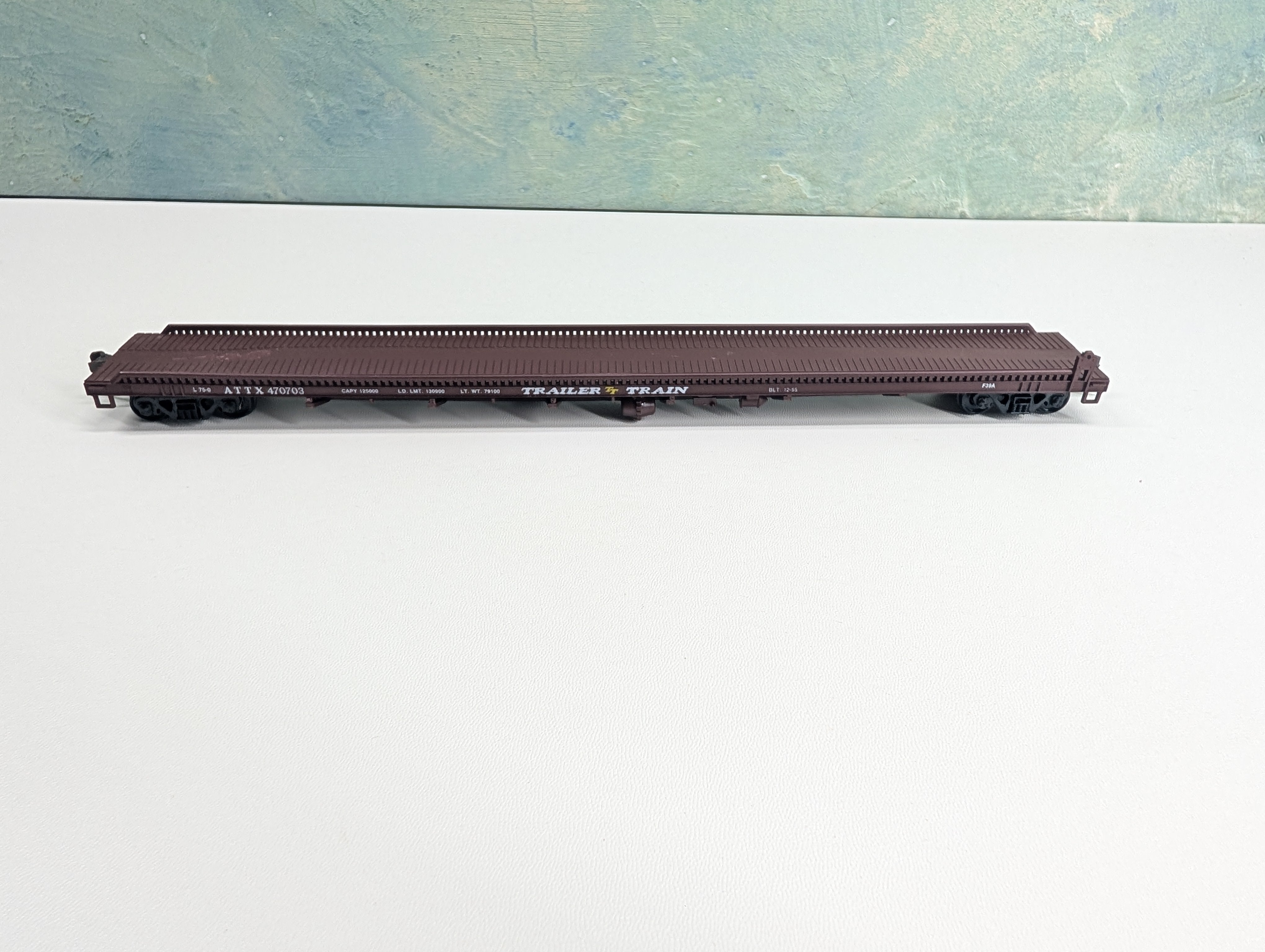 USED Walthers 932-3960 HO Scale 75' Flat Car 60s Era Trailer Train ATTX #470703