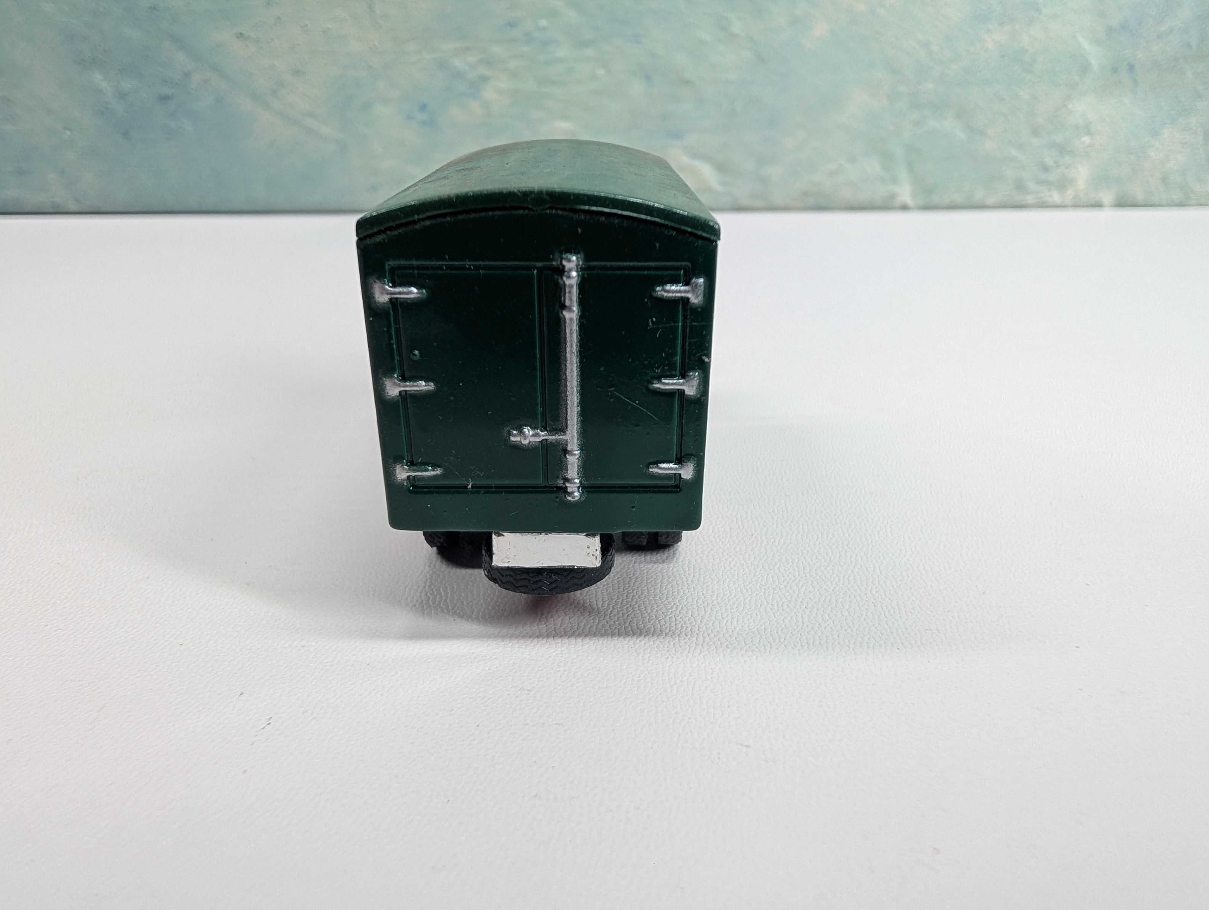 USED IMEX HO Scale REA Box Truck