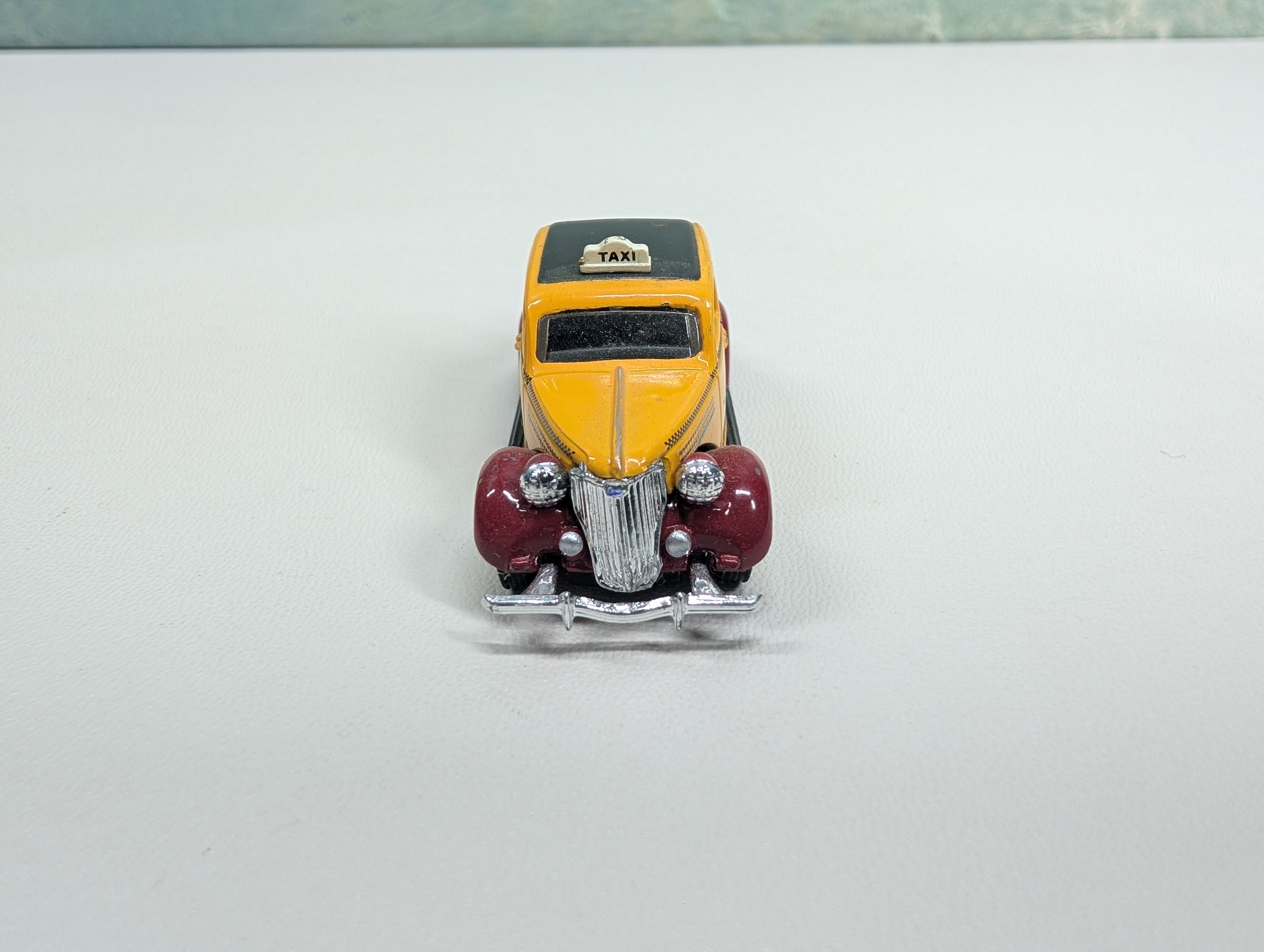 USED Classic Metal Works HO Scale Yellow Cab