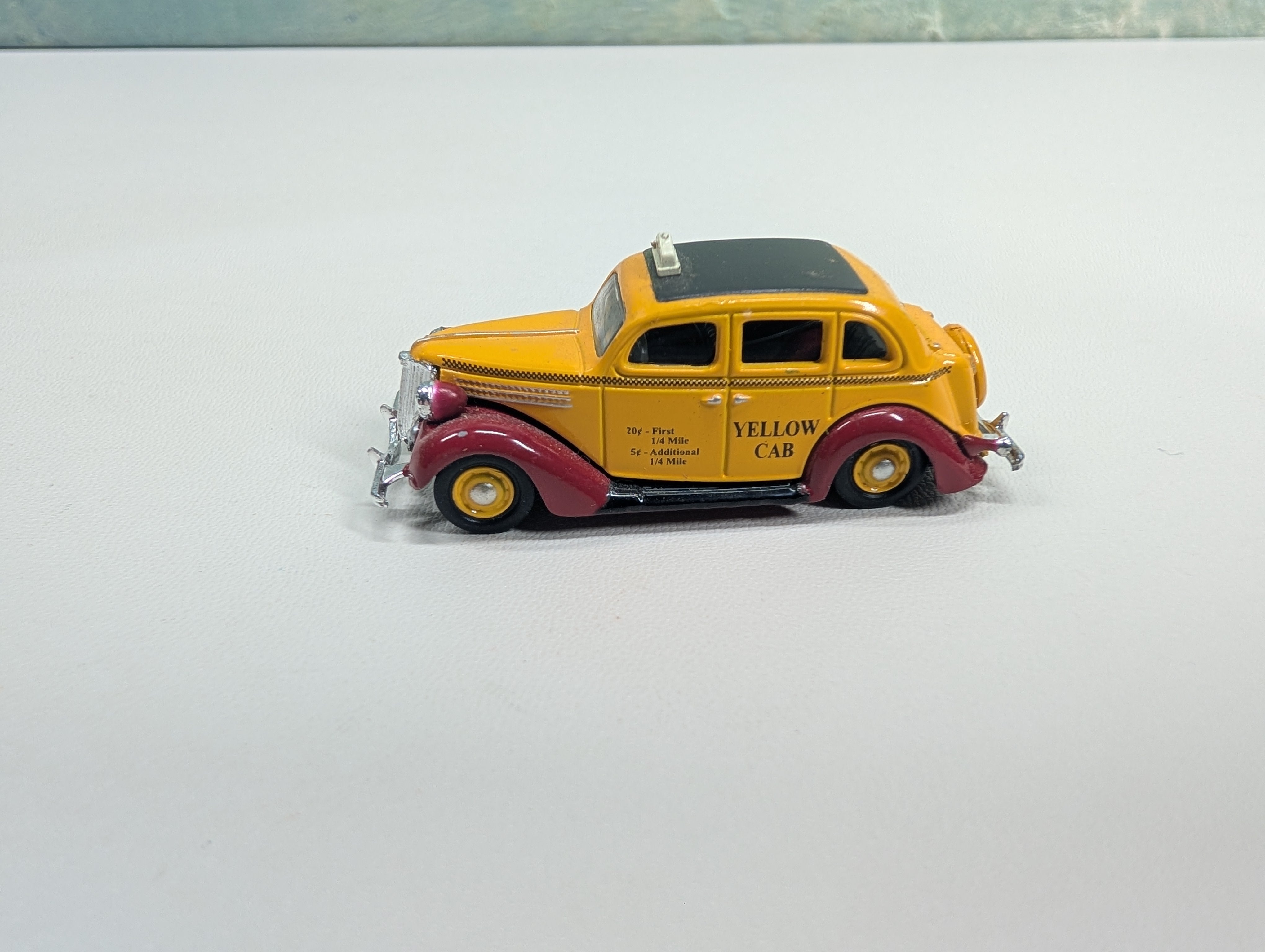 USED Classic Metal Works HO Scale Yellow Cab