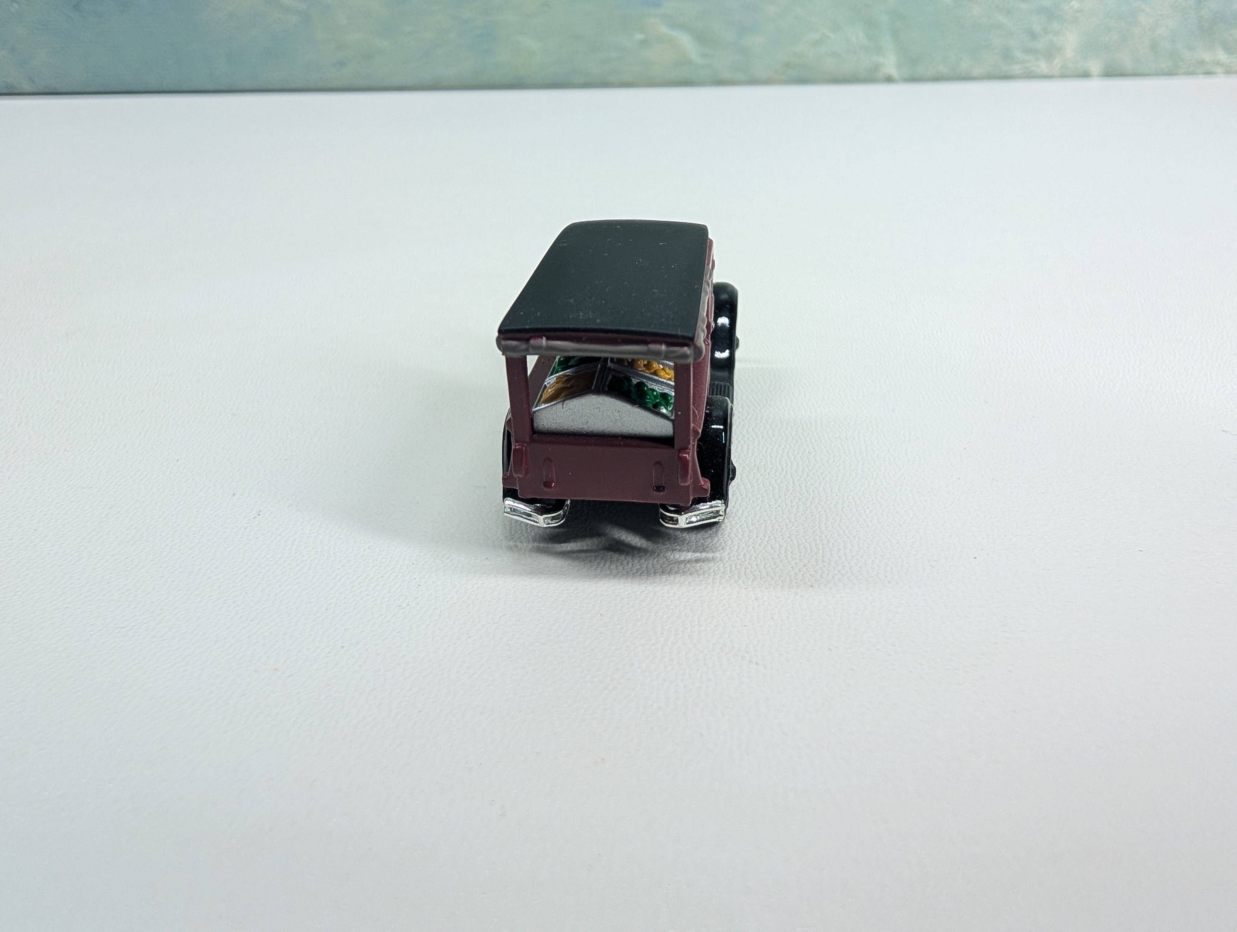 USED Athearn HO Scale Ford Produce Truck, Burgundy