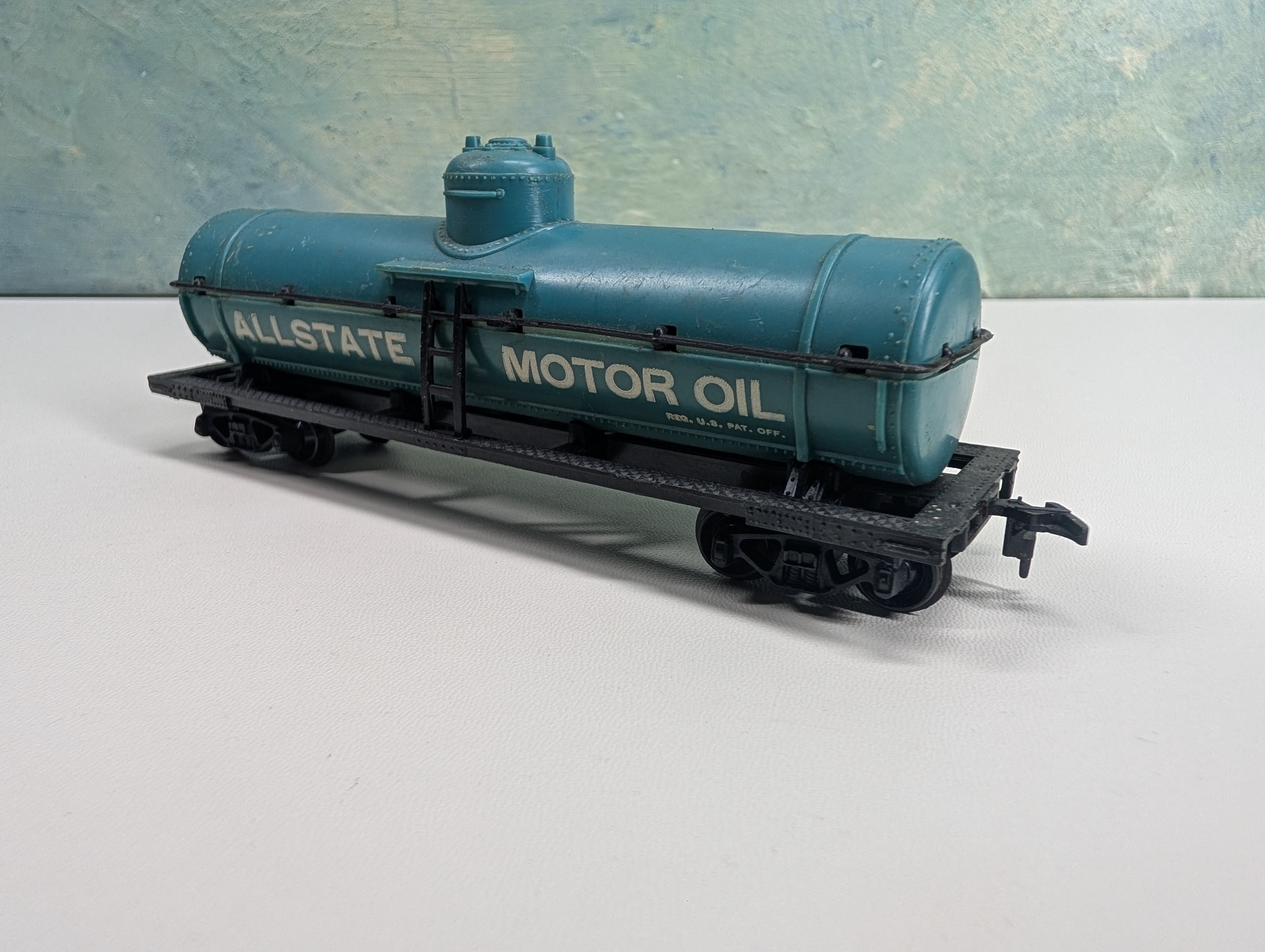 USED Model Power HO Scale Single Dome Tank Car Allstate Motor Oil