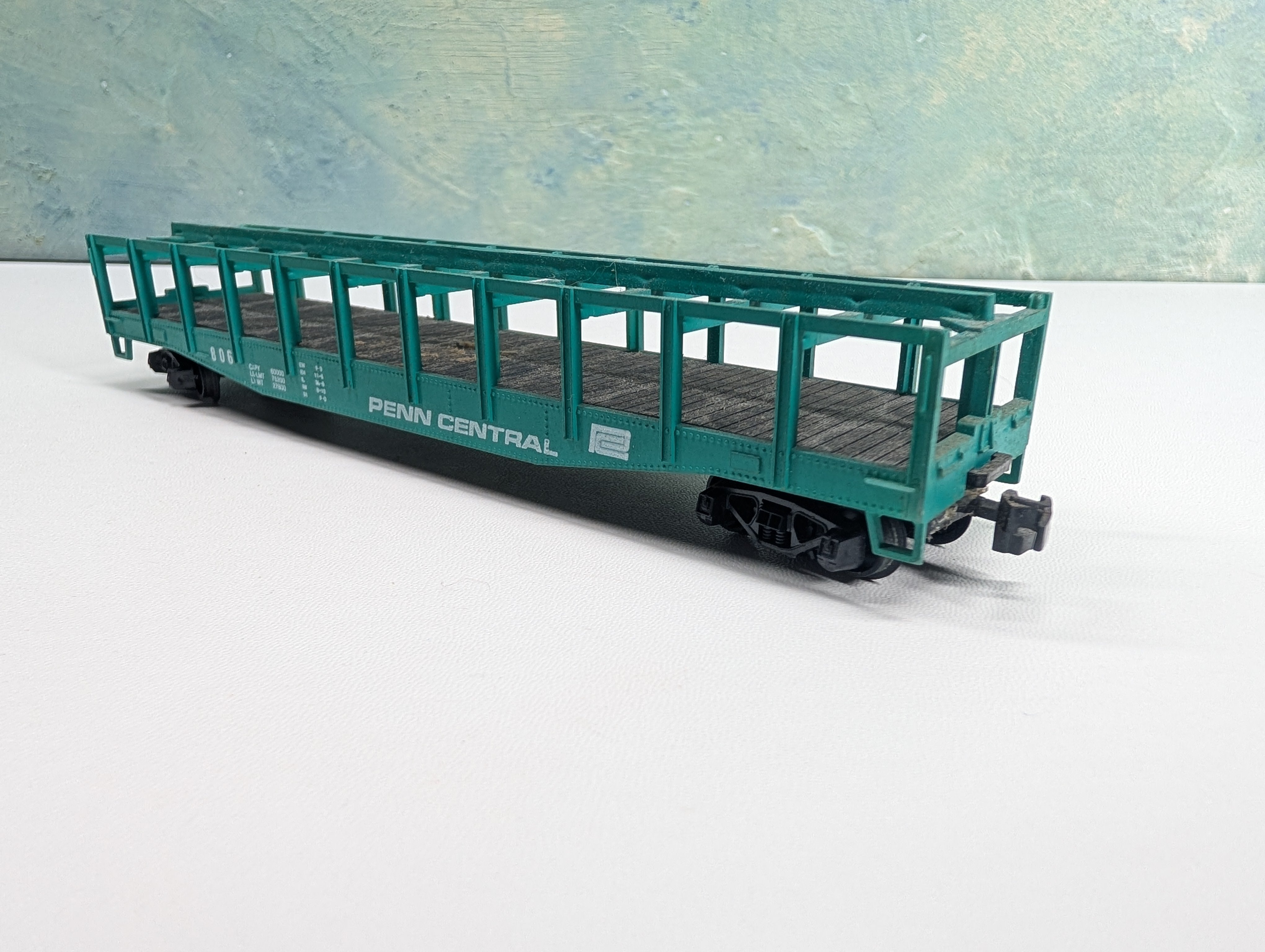 USED ROCO HO Scale 50' Caged Flat Car Penn Central PC #806