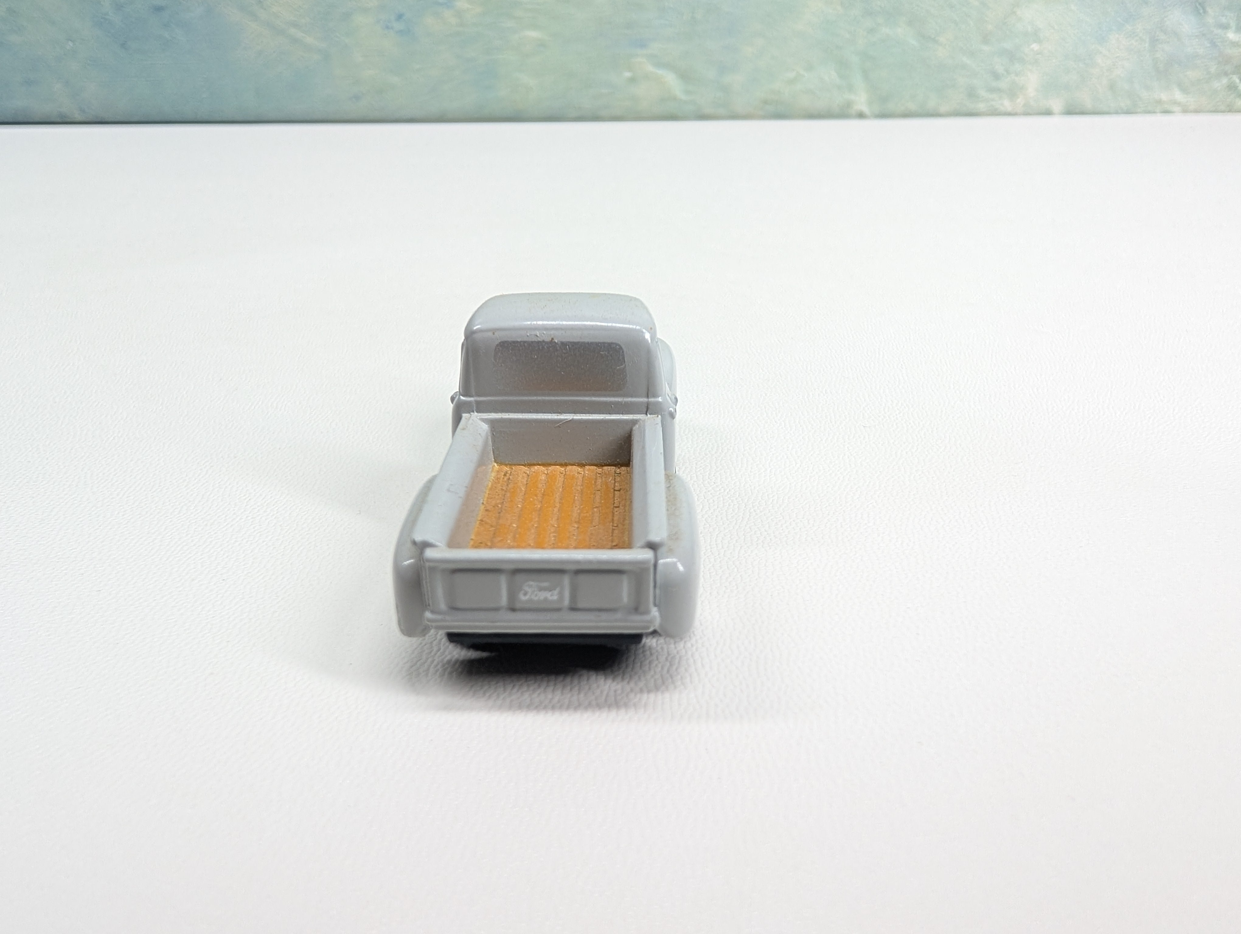 USED Classic Metal Works HO Scale TM Ford Pick-Up Truck, Light Gray
