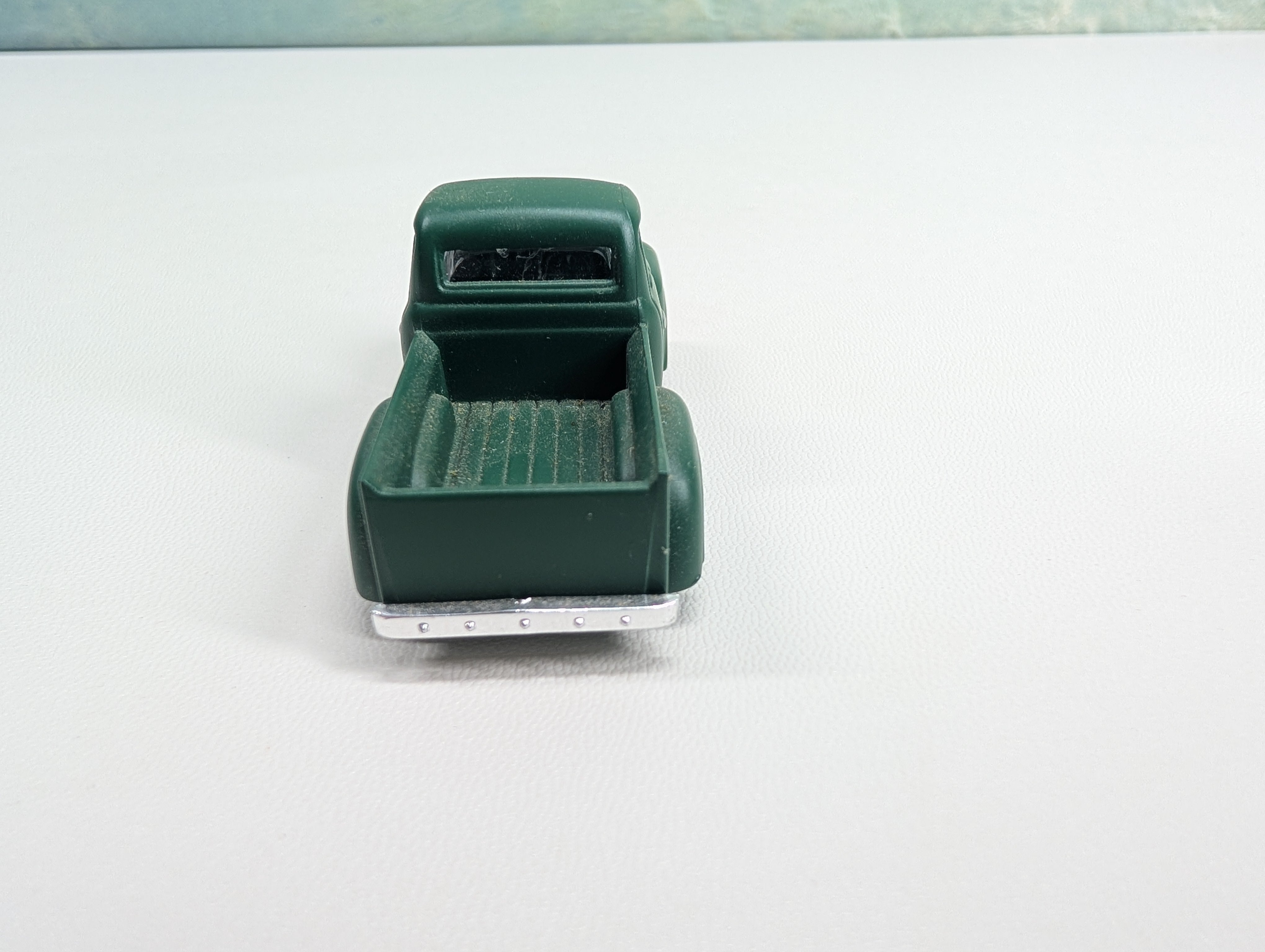 USED HO Scale Green Pick-Up Truck