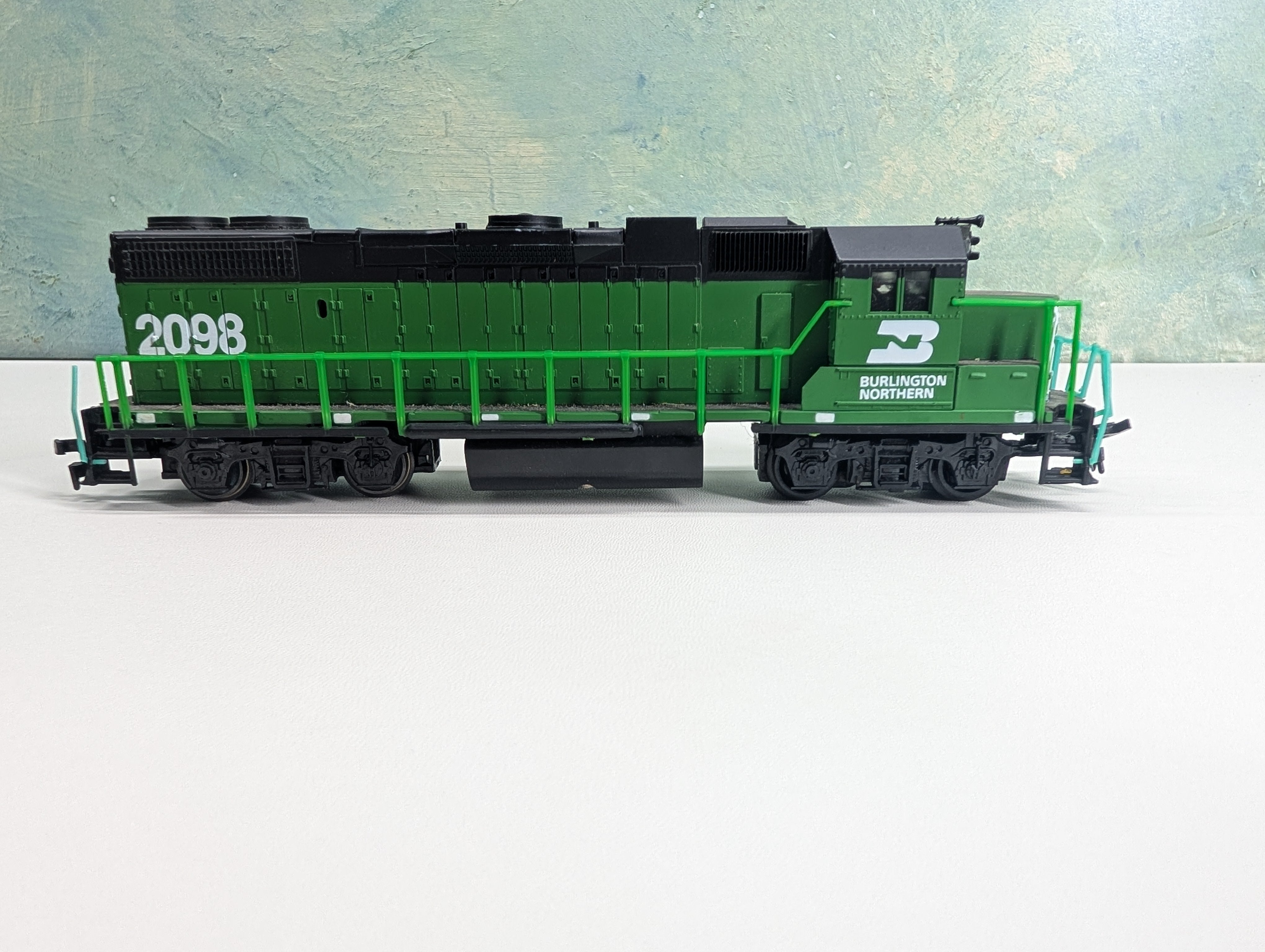 USED Life-Like HO Scale GP38 Diesel Locomotive Burlington Northern BN #2098 Tested! DC