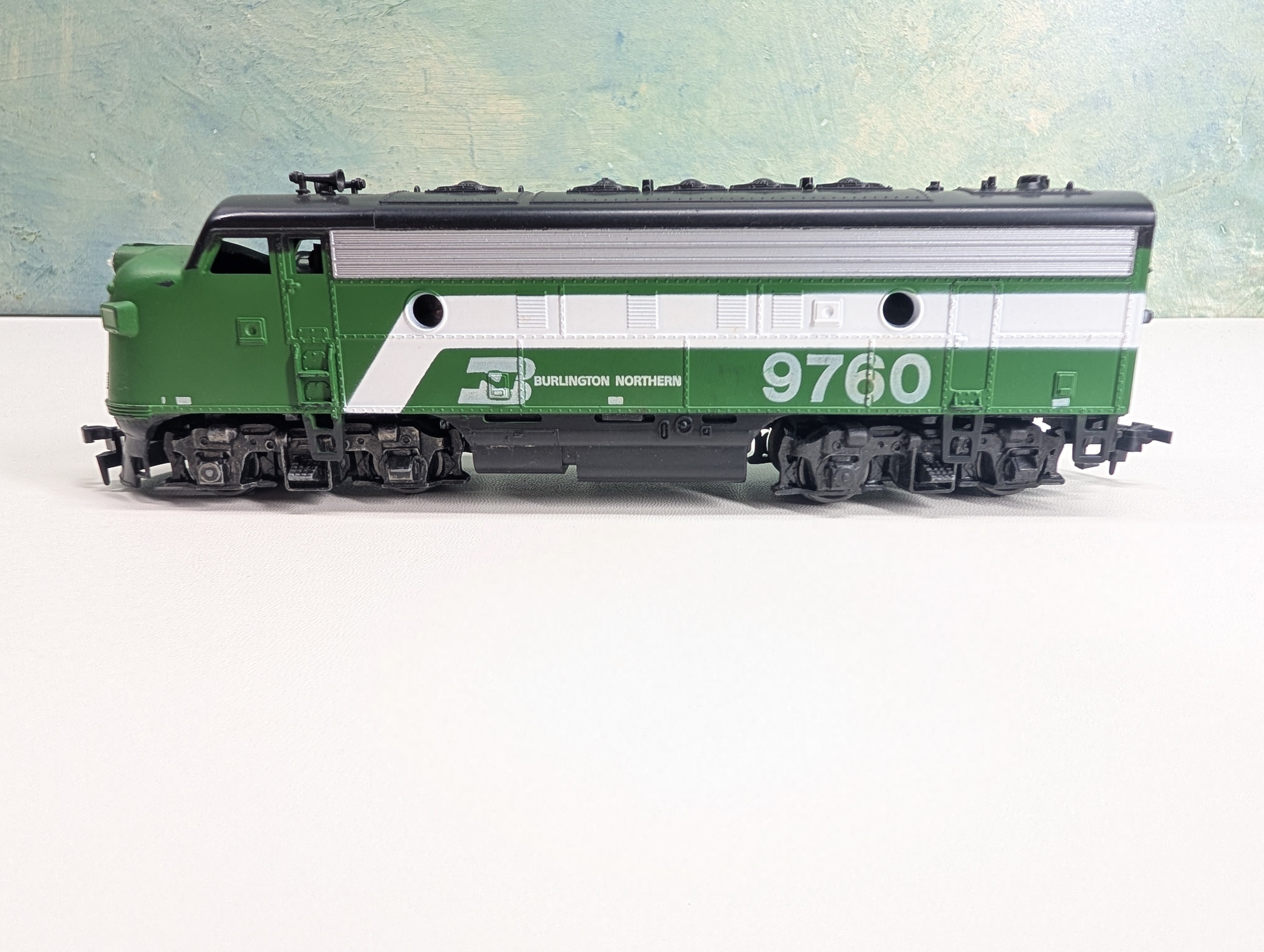 USED Athearn HO Scale F7A Diesel Locomotive Burlington Northern BN #9760 Runs Great! DC