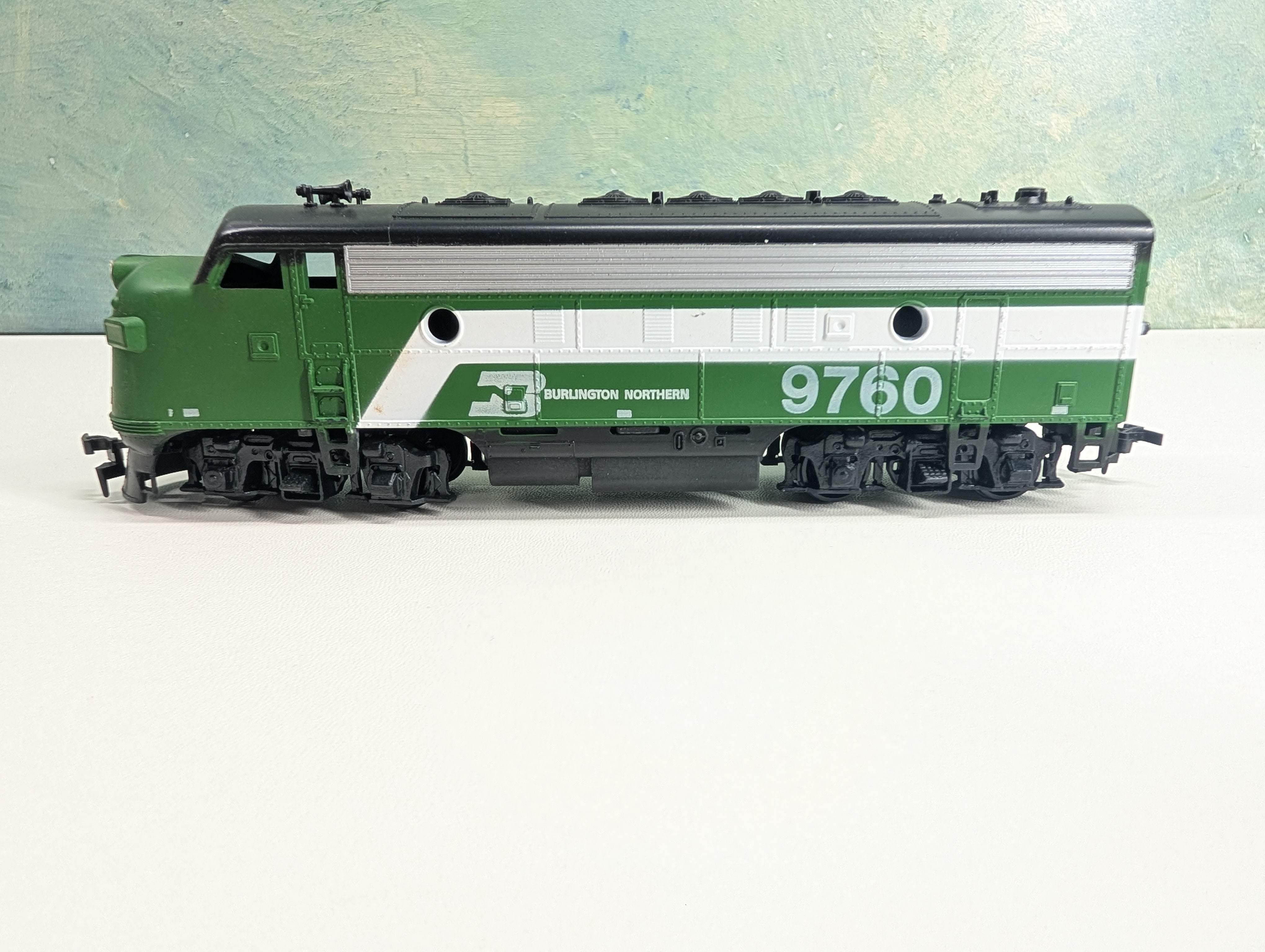 USED Athearn HO Scale F7A Diesel Locomotive Burlington Northern BN #9760 Unpowered