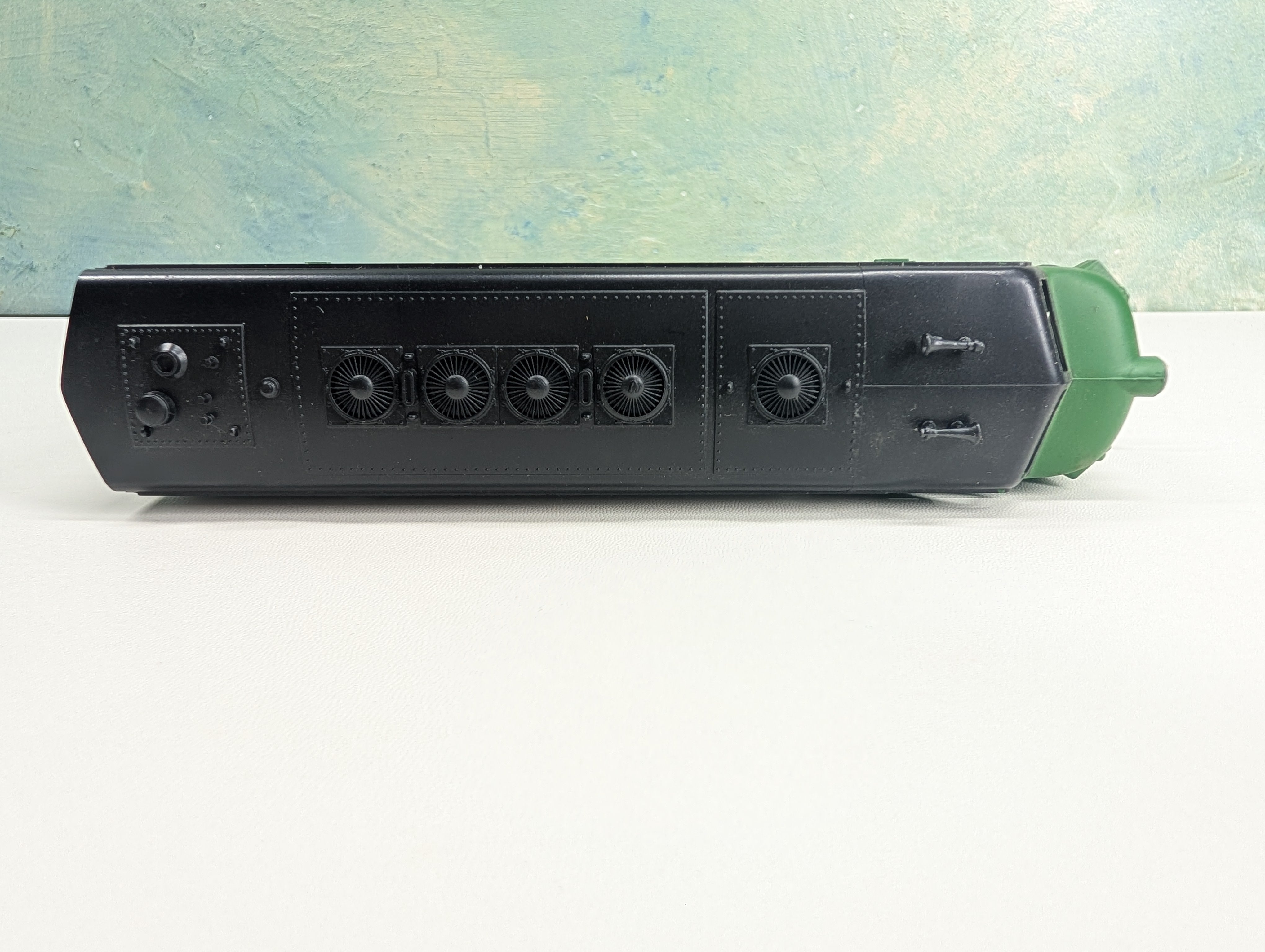USED Athearn HO Scale F7A Diesel Locomotive Burlington Northern BN #9760 Unpowered