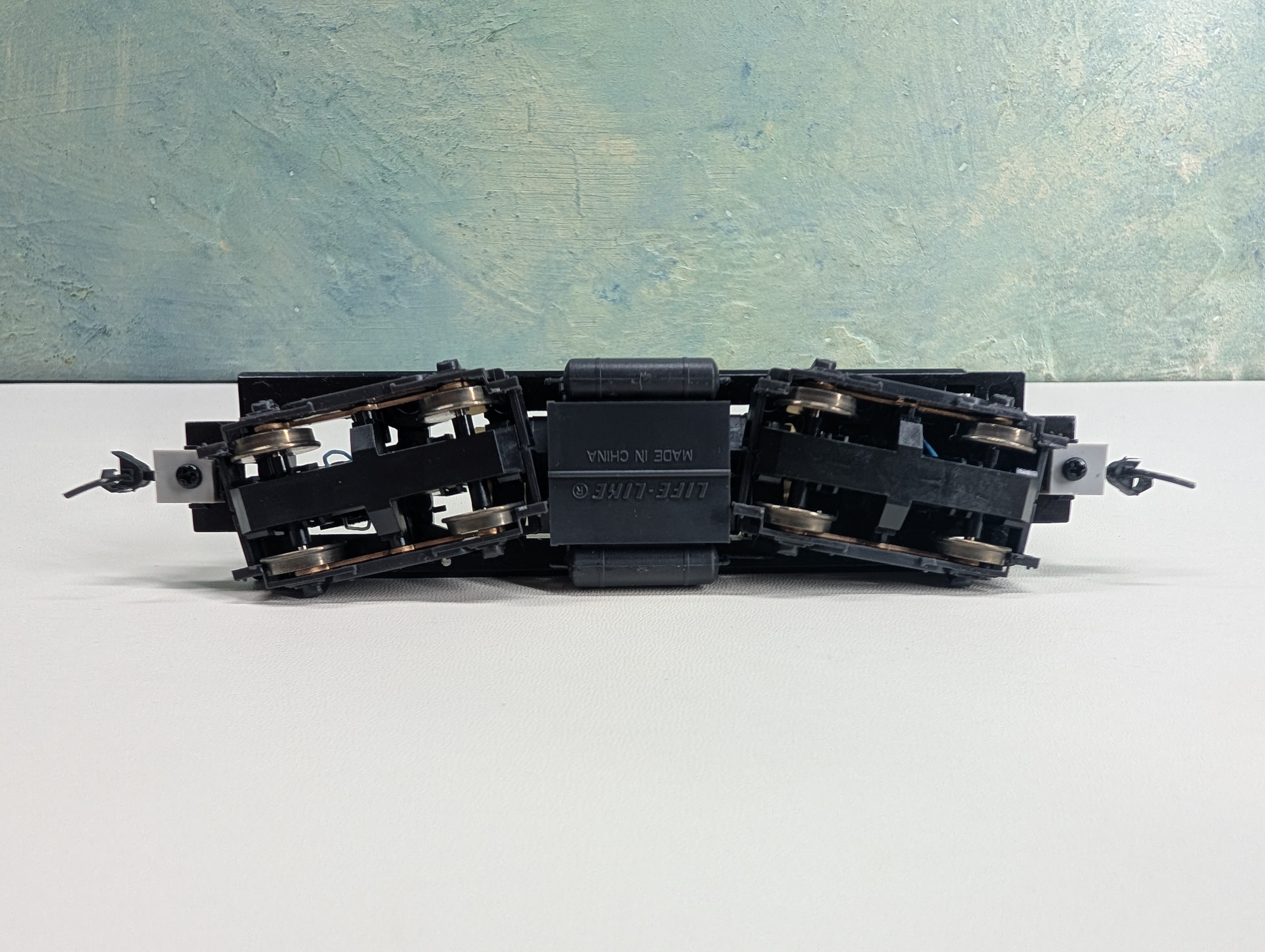 USED Life-Like 30073 HO Scale Proto 2000 SW8/900/600 Switcher Diesel Locomotive Chassis Only Runs Great! DC