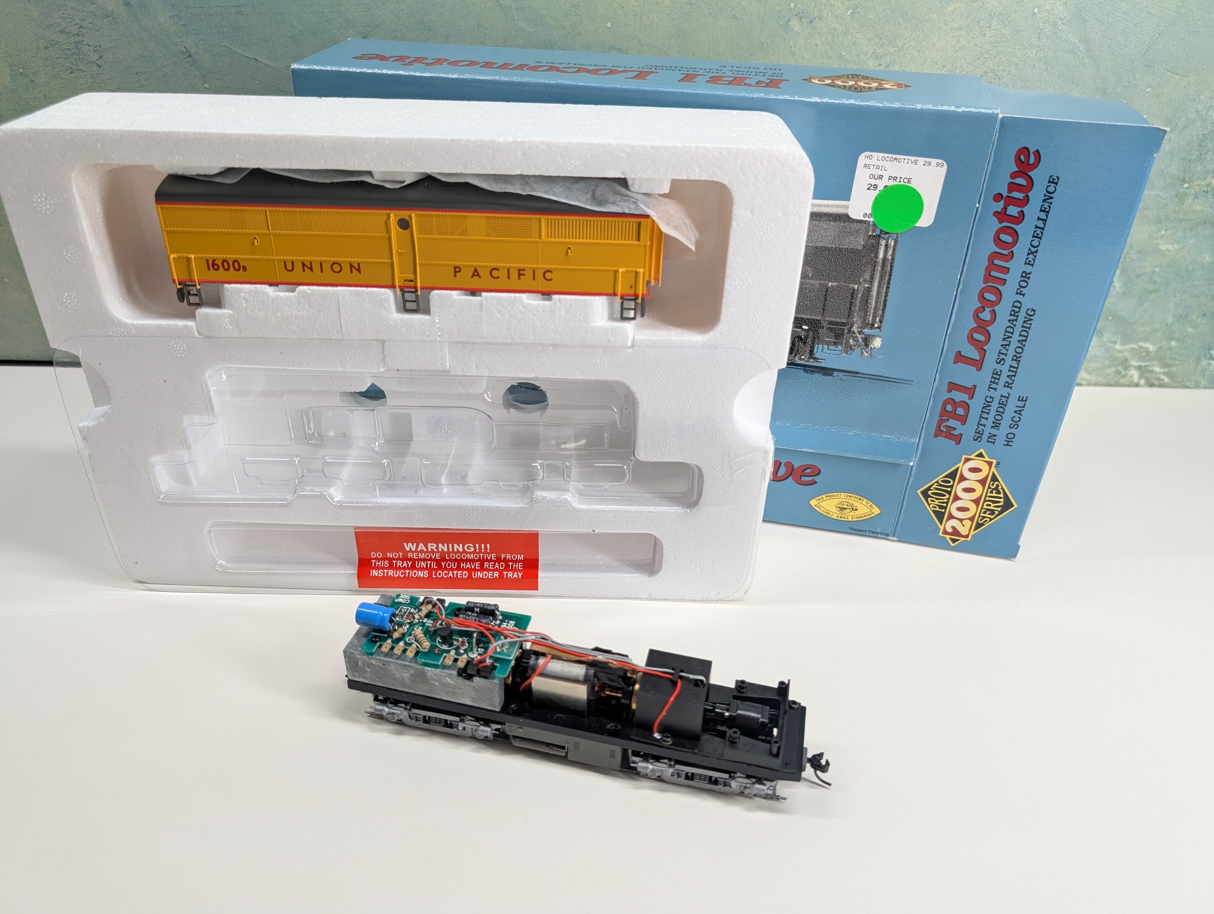USED Life-Like HO Scale Proto 2000 FB1 Diesel Locomotive Union Pacific UP #1600B Tested! DC KIT