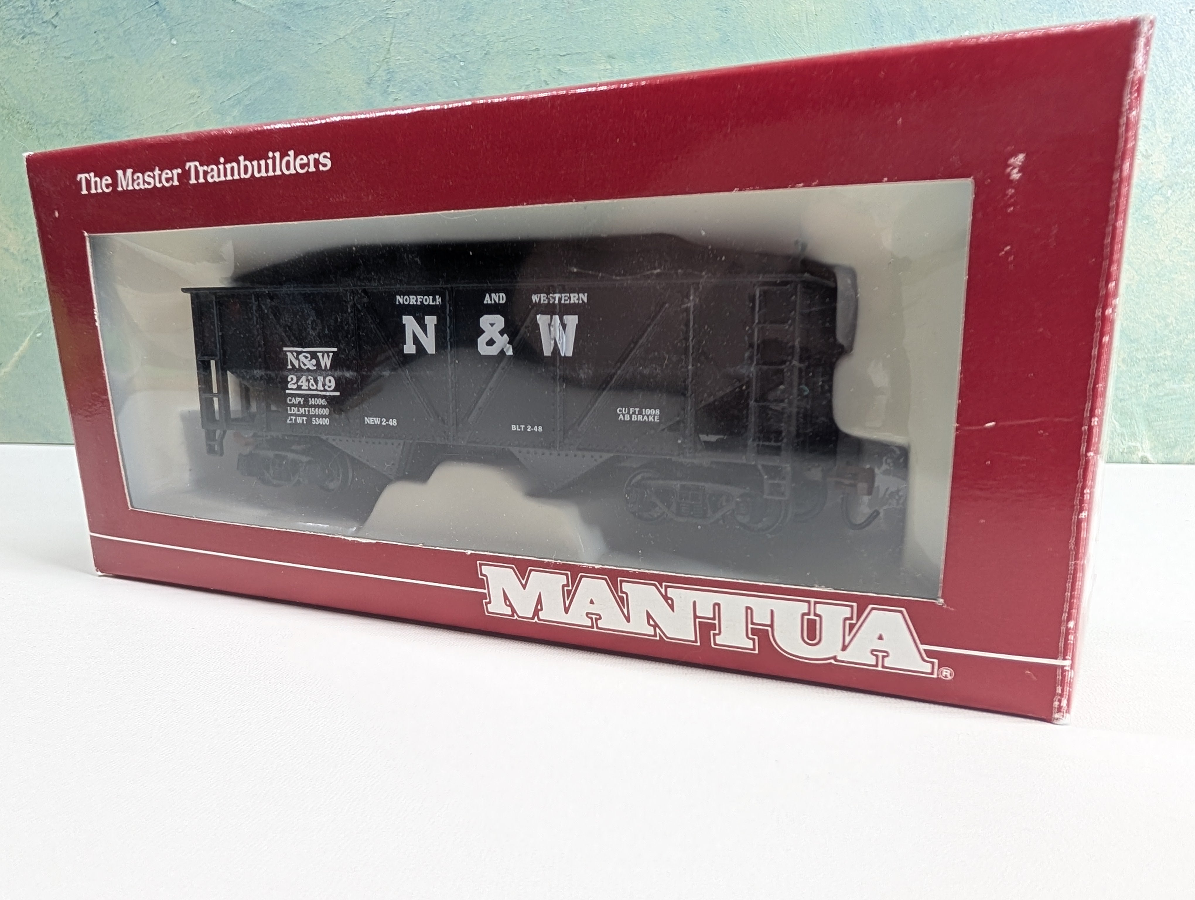 USED Mantua 729-041 HO Scale Heavy 2 Bay Hopper Norfolk & Western NW #24819 w/ Load