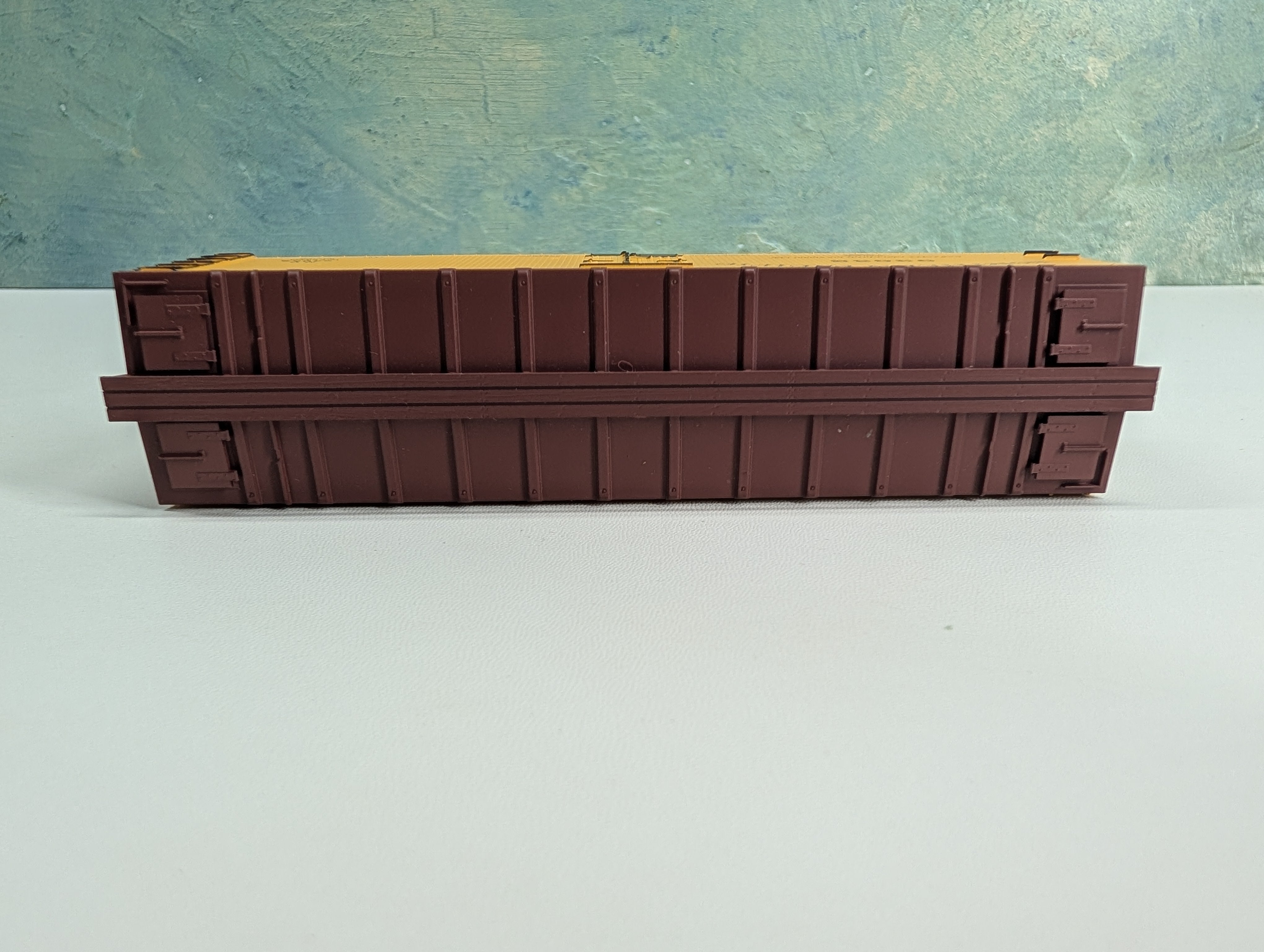 USED Accurail 81442 HO Scale 40' Wood Refrigerator Box Car Northern Pacific #93652 Metal Wheels