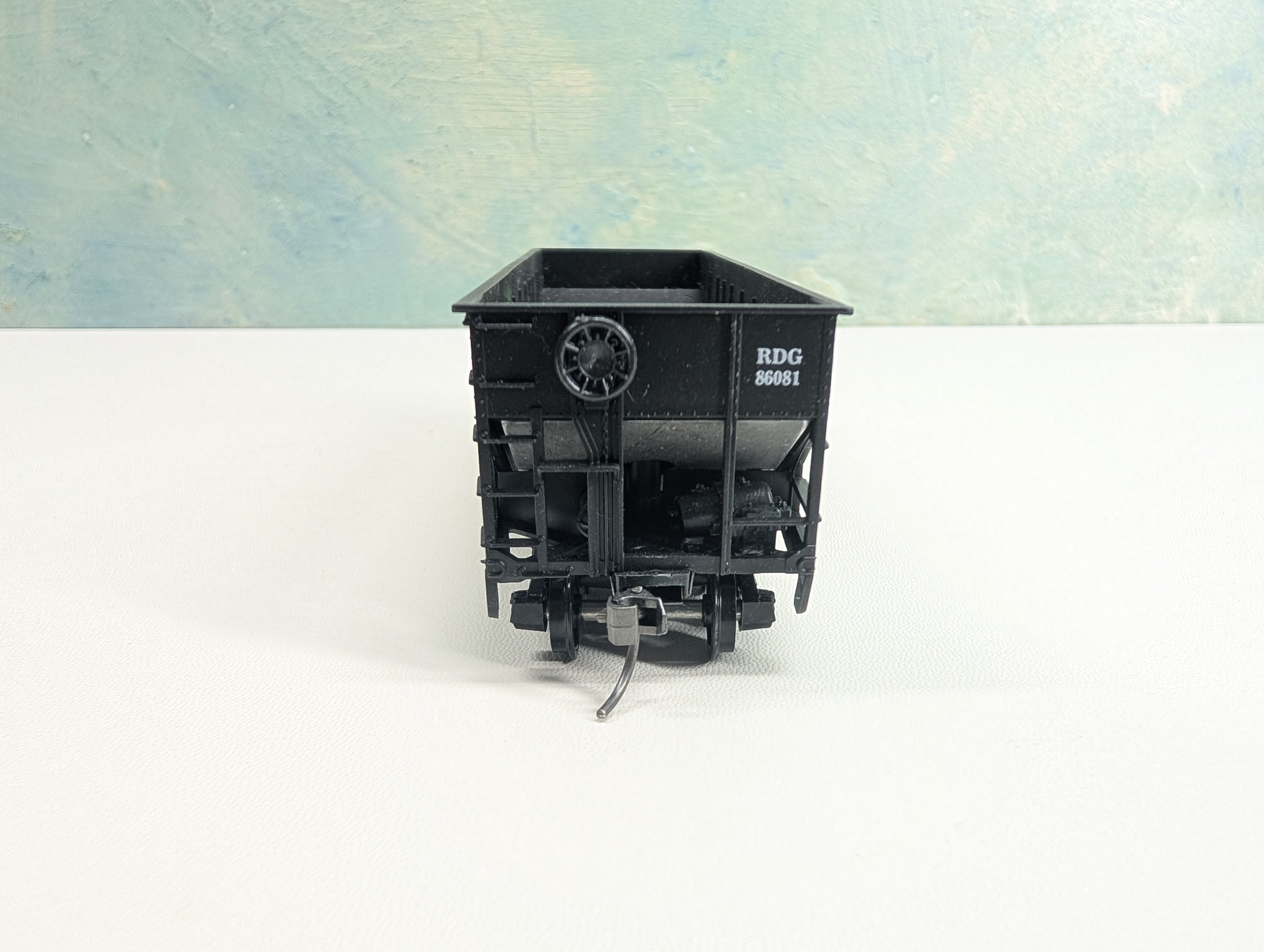 USED Athearn HO Scale 2 Bay Hopper Reading RDG #86081
