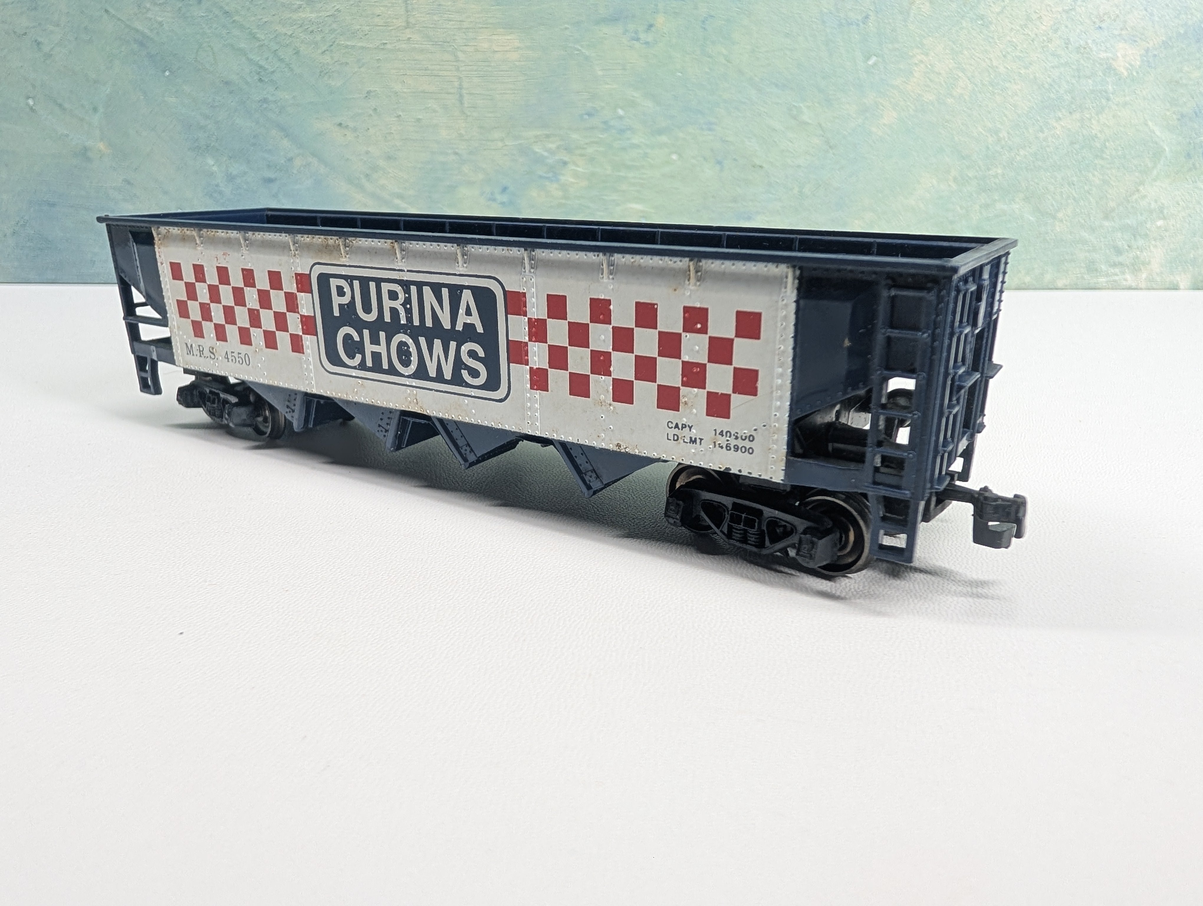 USED Tyco HO Scale Quad Hopper Purina Chows MRS #4550 Metal Wheels