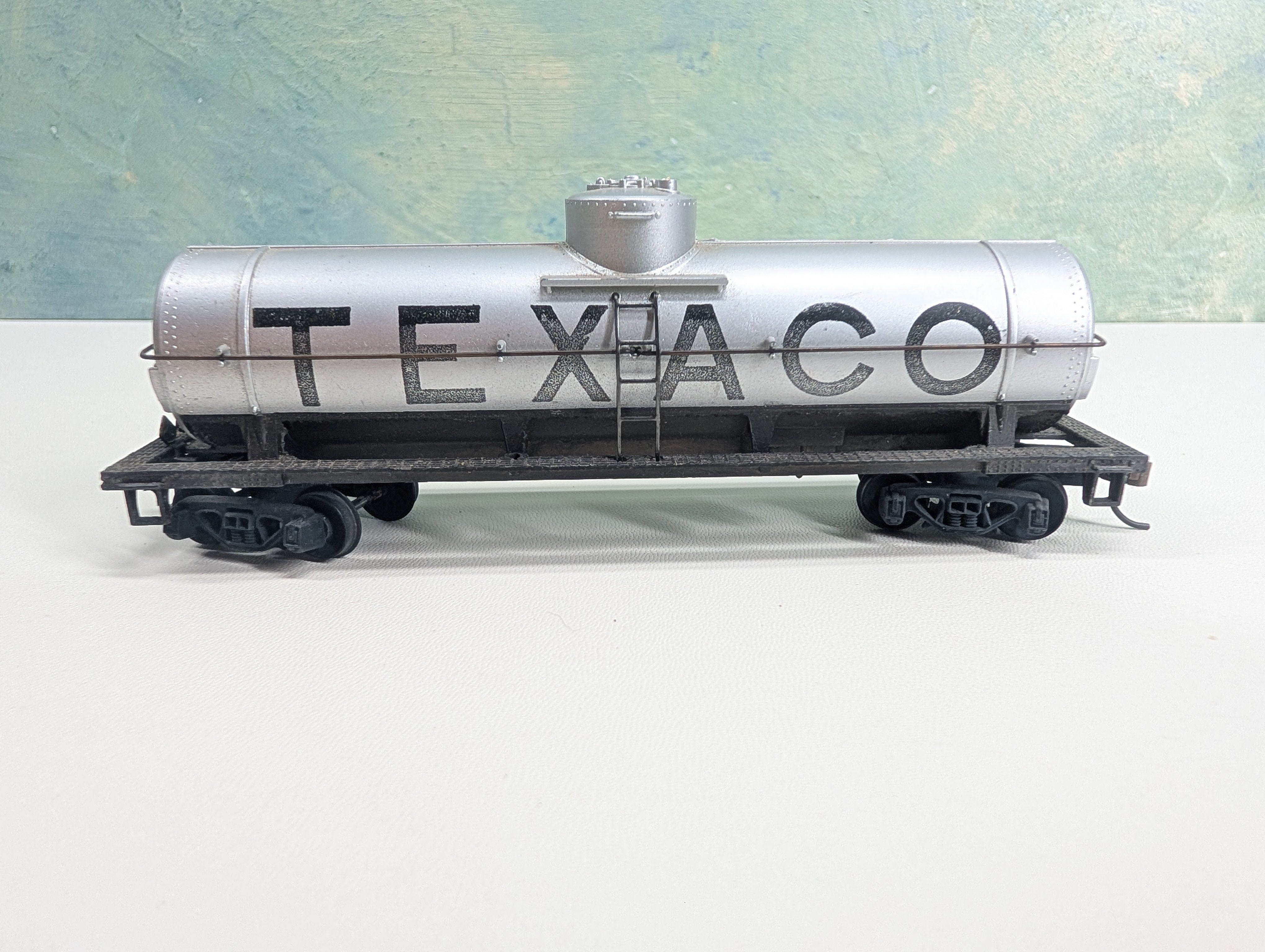 USED HO Scale Single Dome Tank Car Texaco