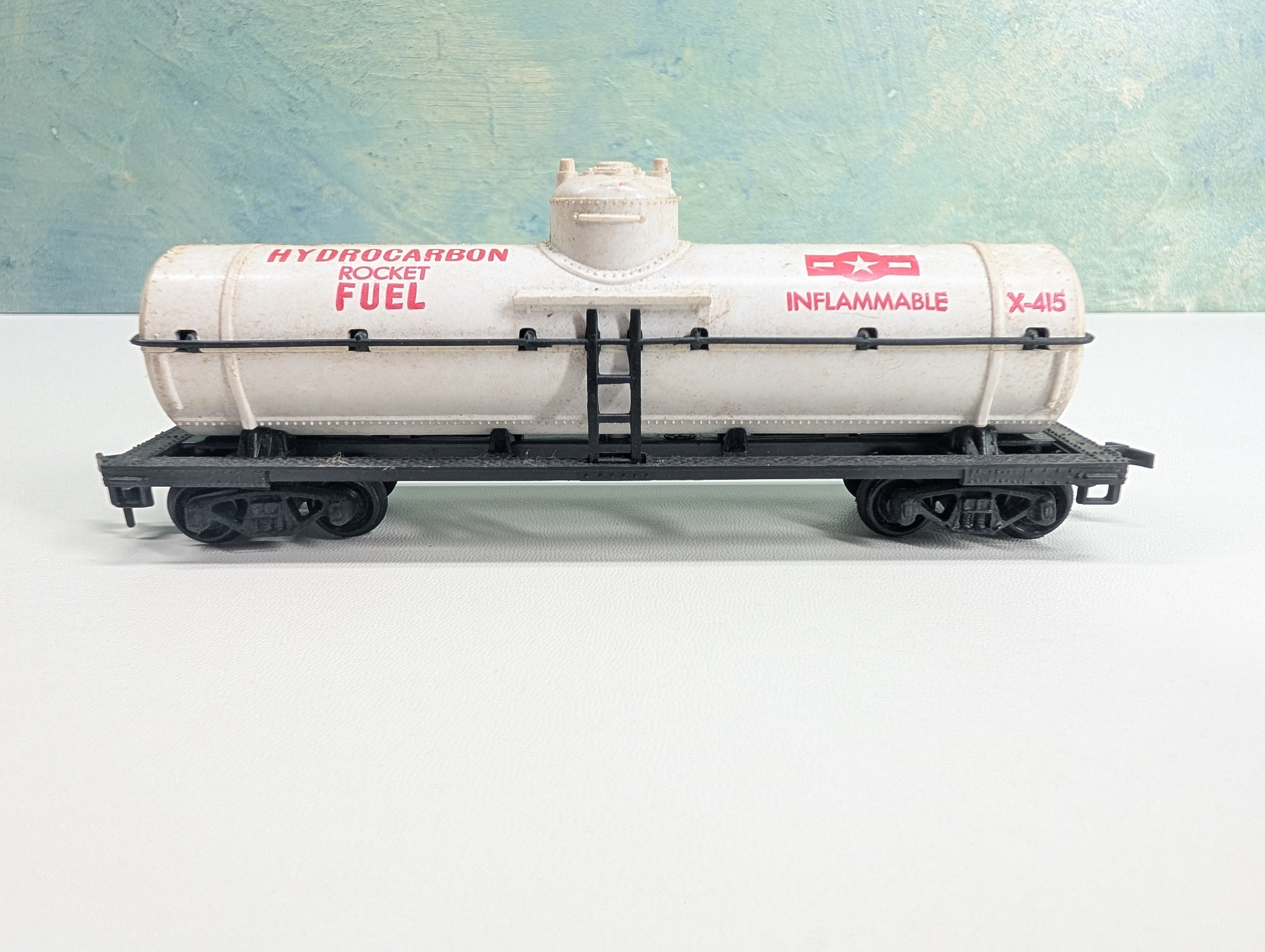 USED MARX HO Scale Single Dome Tank Car Hydrocarbon Rocket Fuel #X415