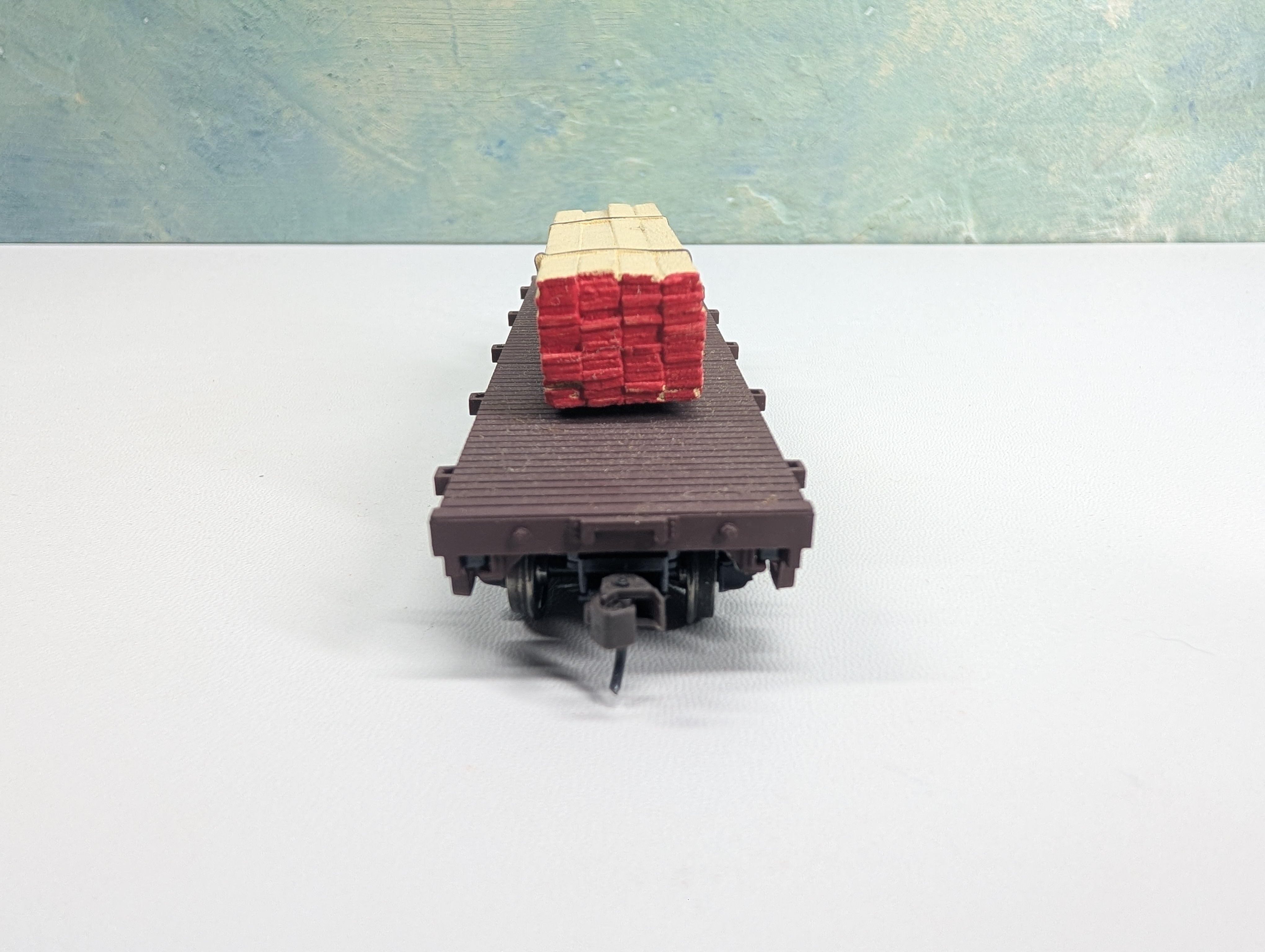 USED Mehano HO Scale Old Time 34' Flat Car Pennsylvania PRR #8641 w/ Custom Load, Metal Wheels