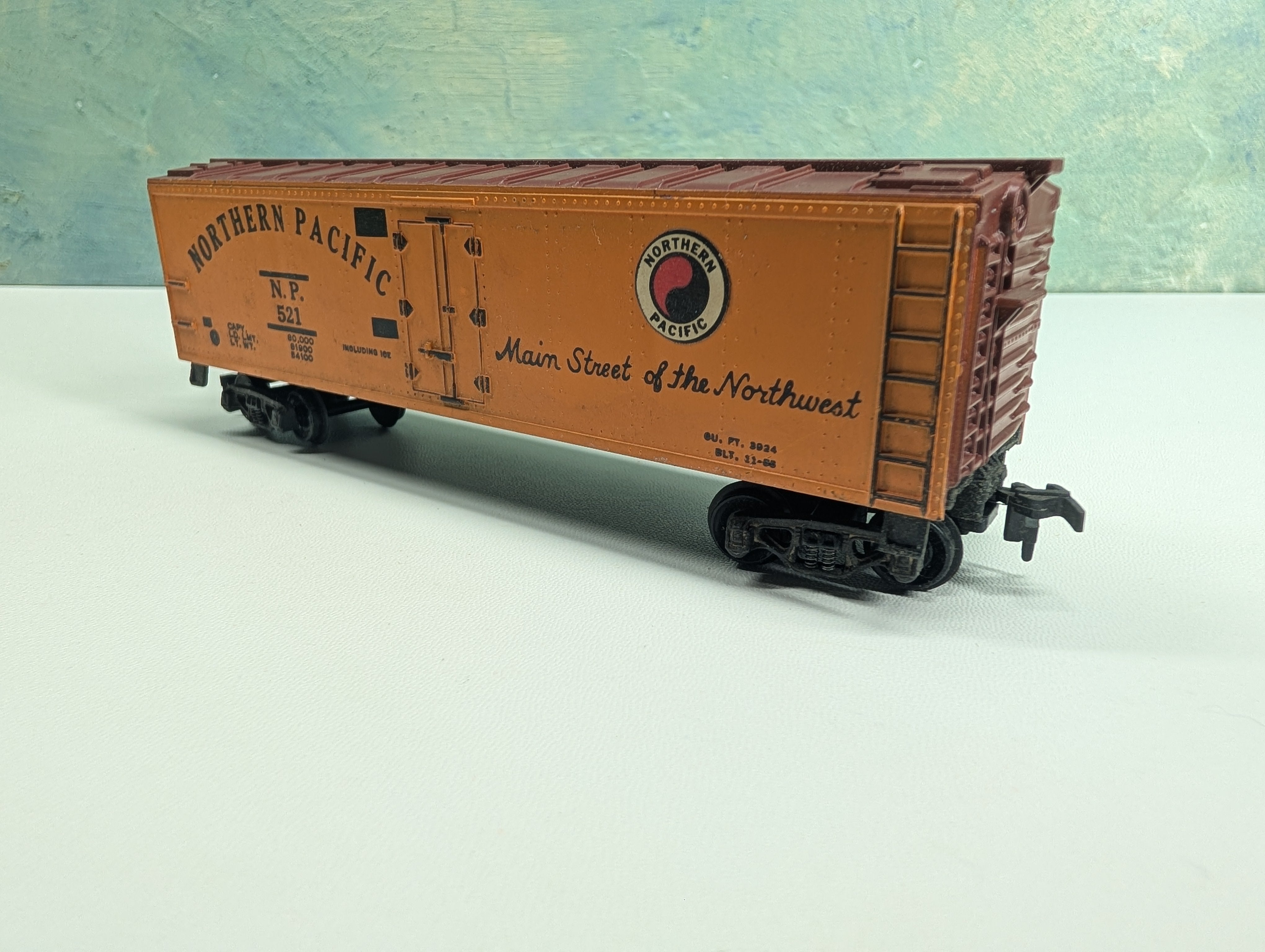 USED Gilbert HO Scale 41' Reefer Box Car Northern Pacific NP #521