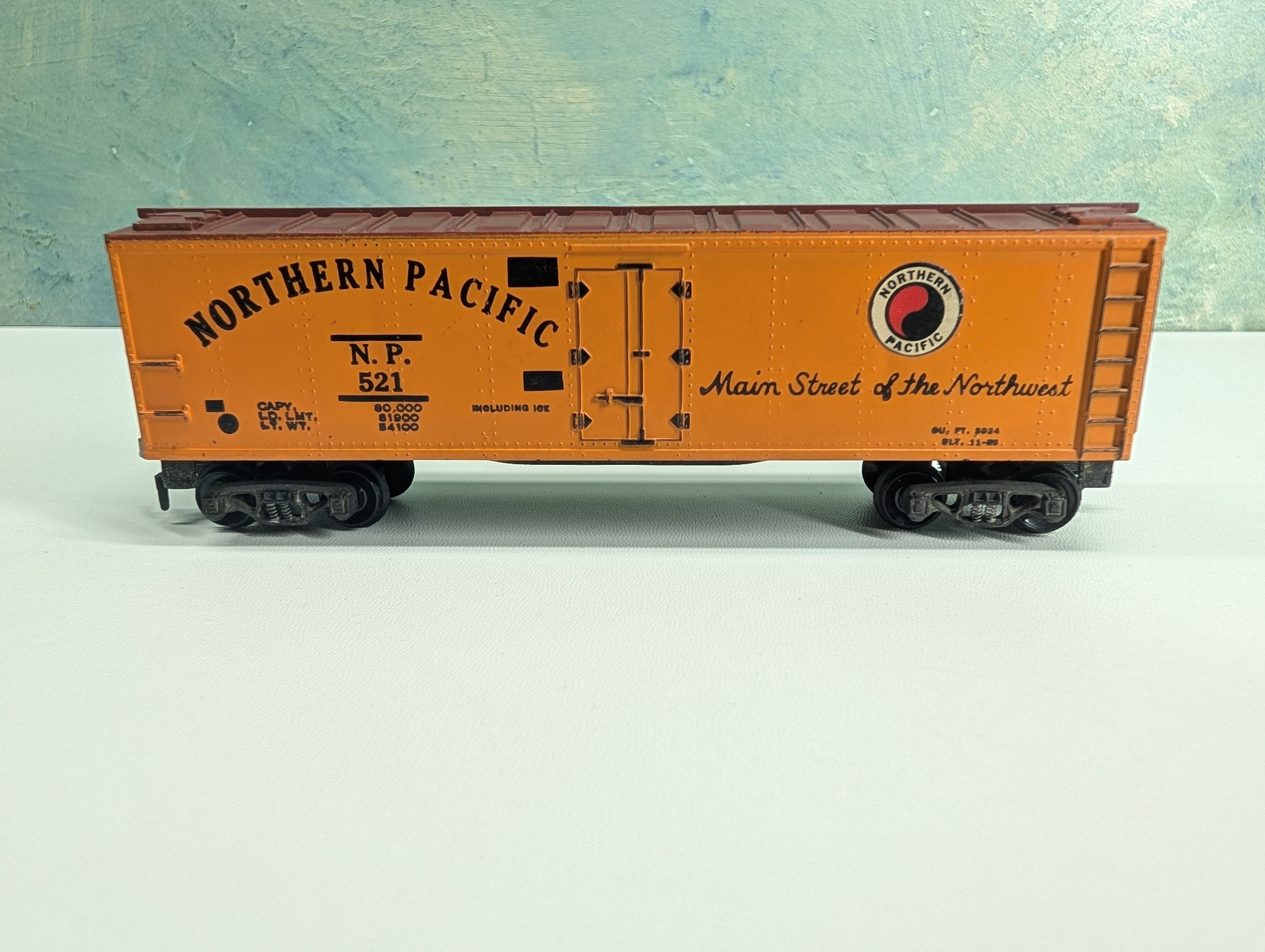 USED Gilbert HO Scale 41' Reefer Box Car Northern Pacific NP #521