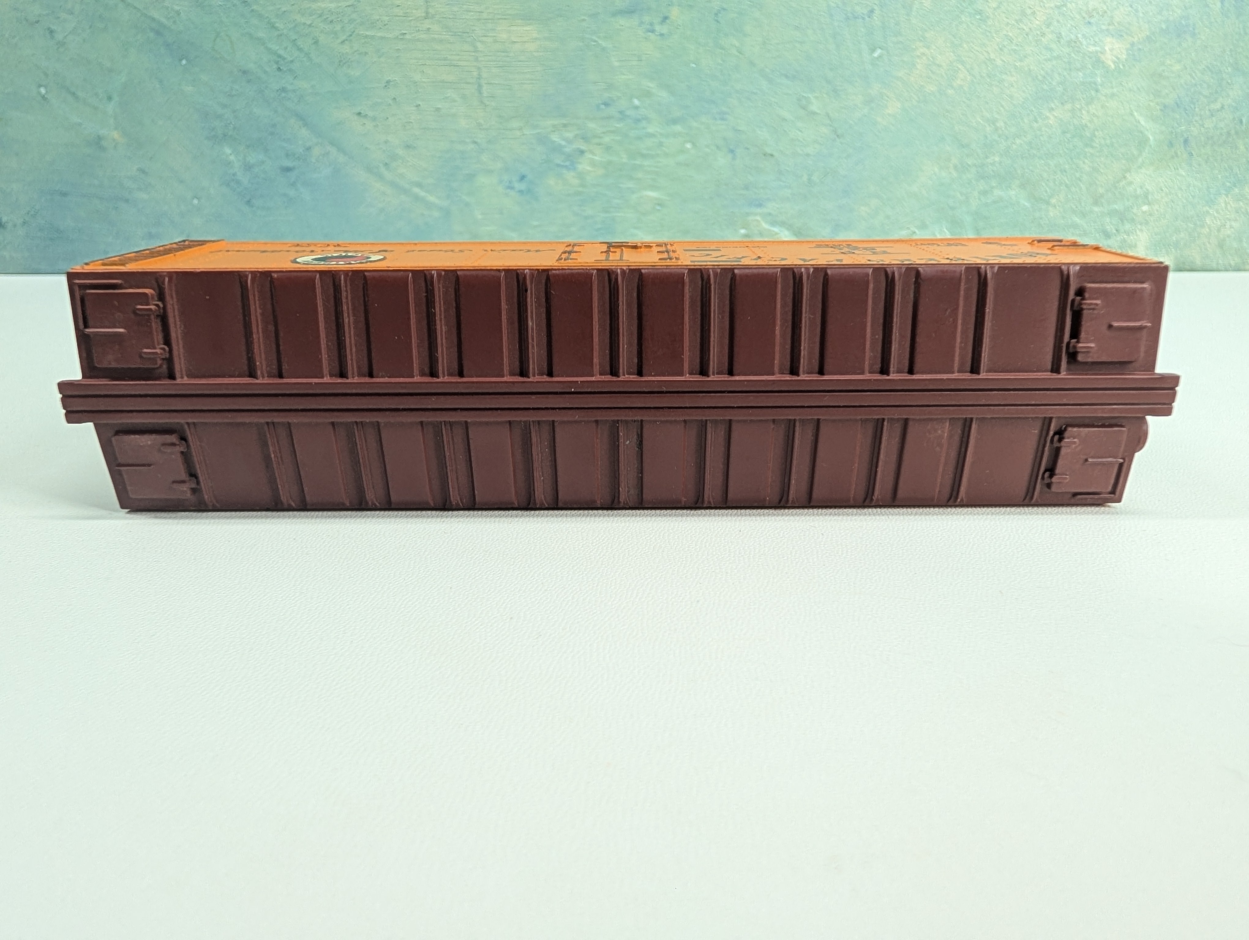 USED Gilbert HO Scale 41' Reefer Box Car Northern Pacific NP #521