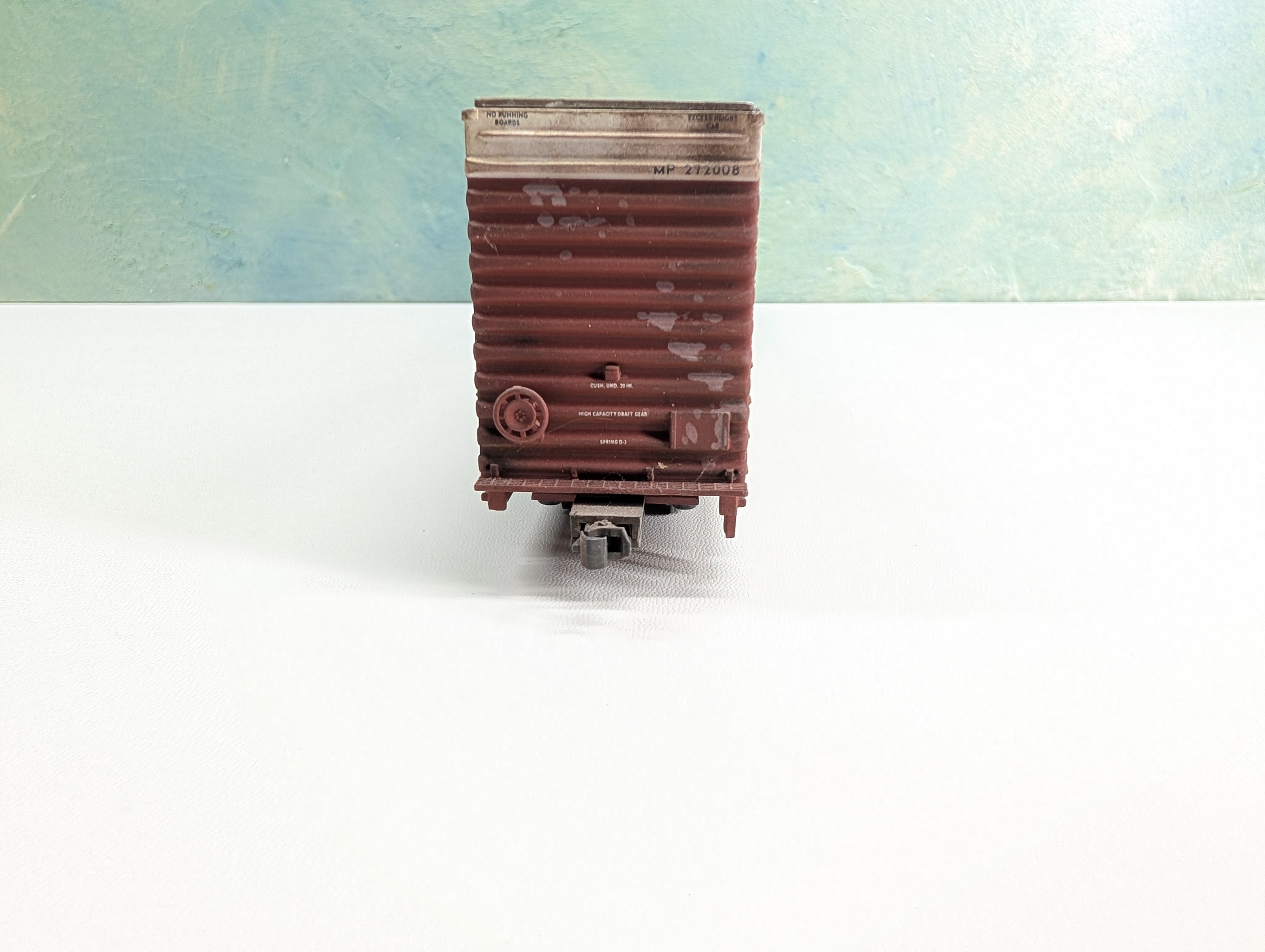 USED Walthers HO Scale 86' HI-Cube Box Car Missouri Pacific MP #272008 Weathered, Metal Wheels