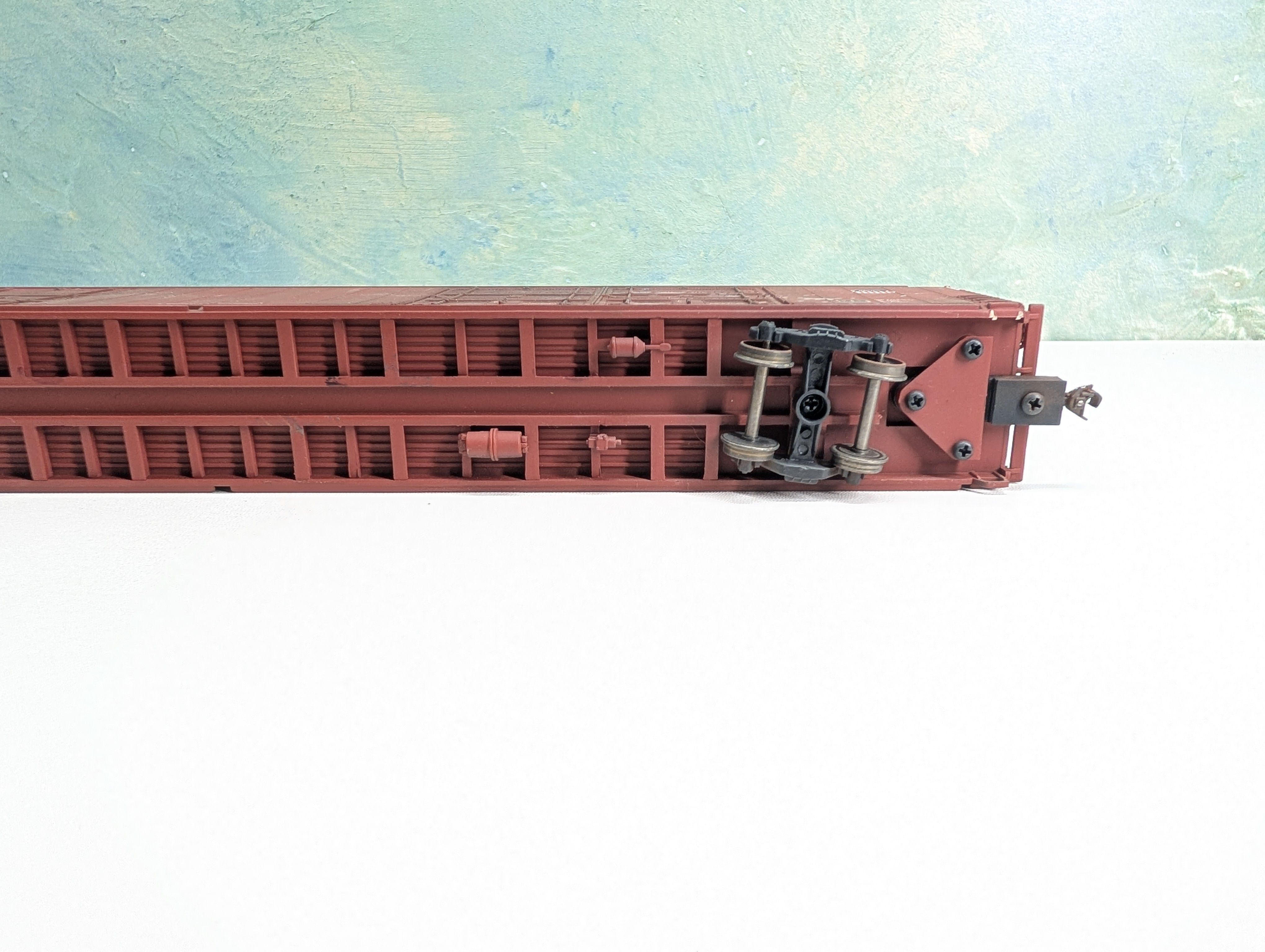 USED Walthers HO Scale 86' HI-Cube Box Car Missouri Pacific MP #272008 Weathered, Metal Wheels