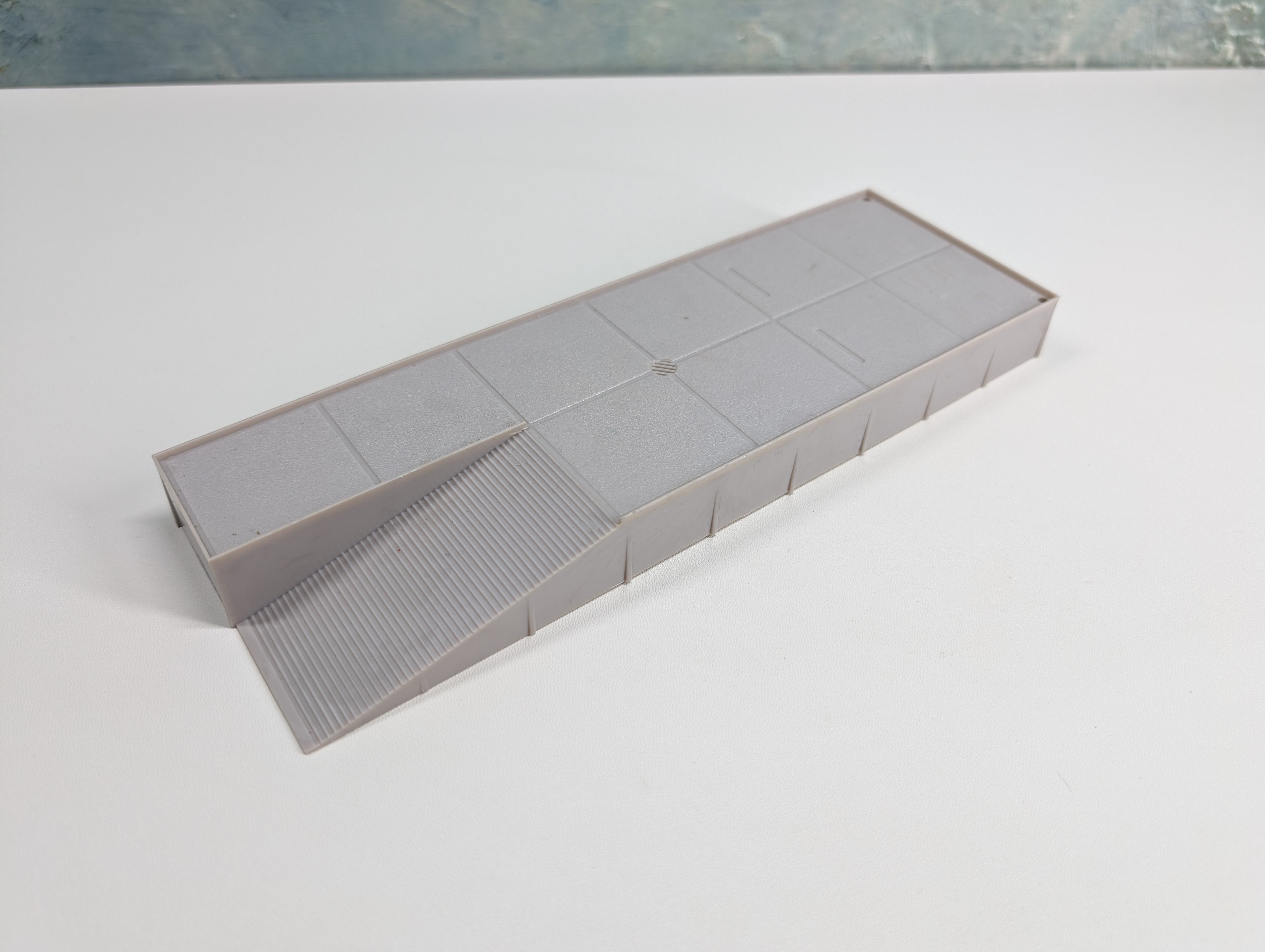 USED Tyco HO Scale Loading Ramp