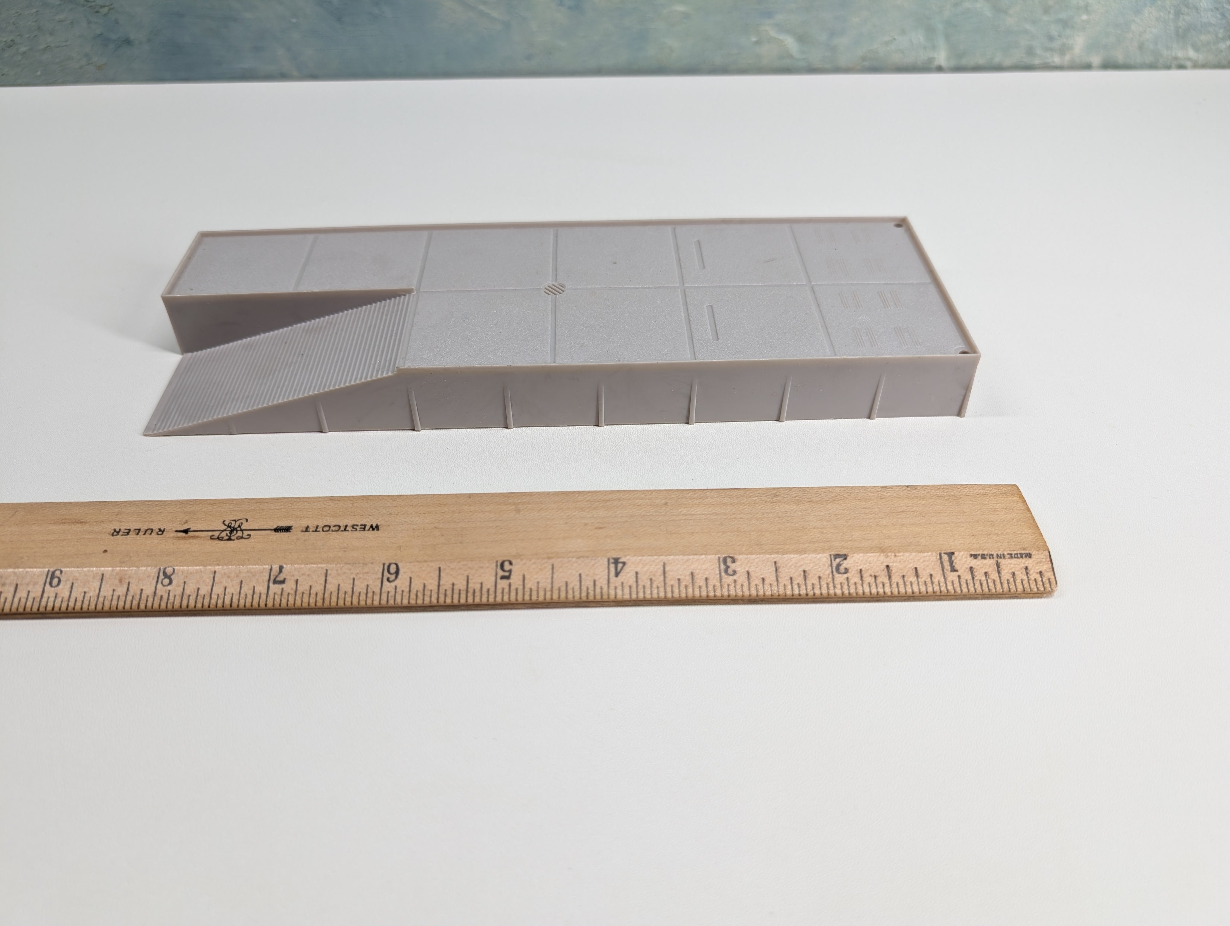 USED Tyco HO Scale Loading Ramp
