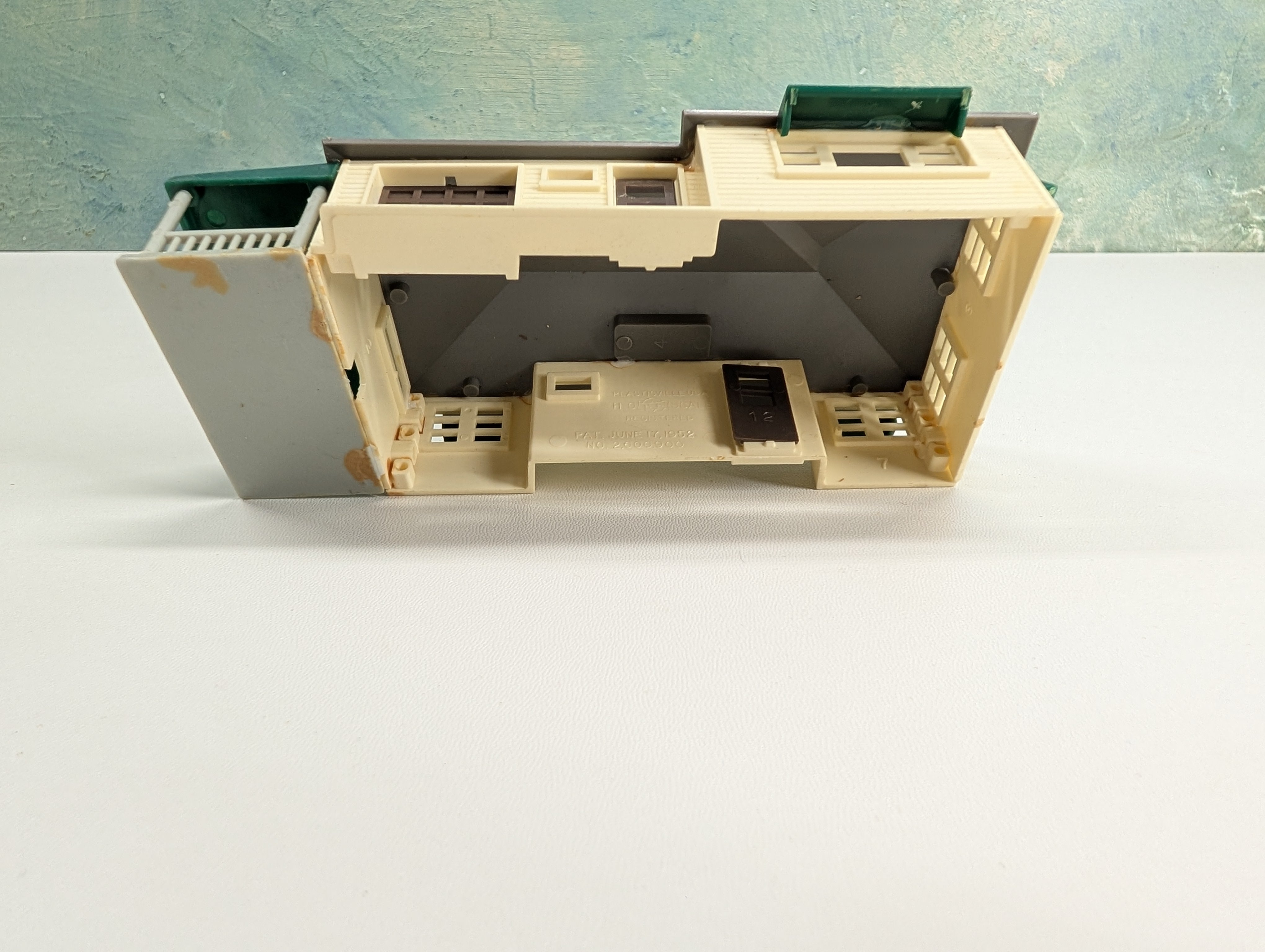 USED Bachmann Plasticville HO Scale Small House
