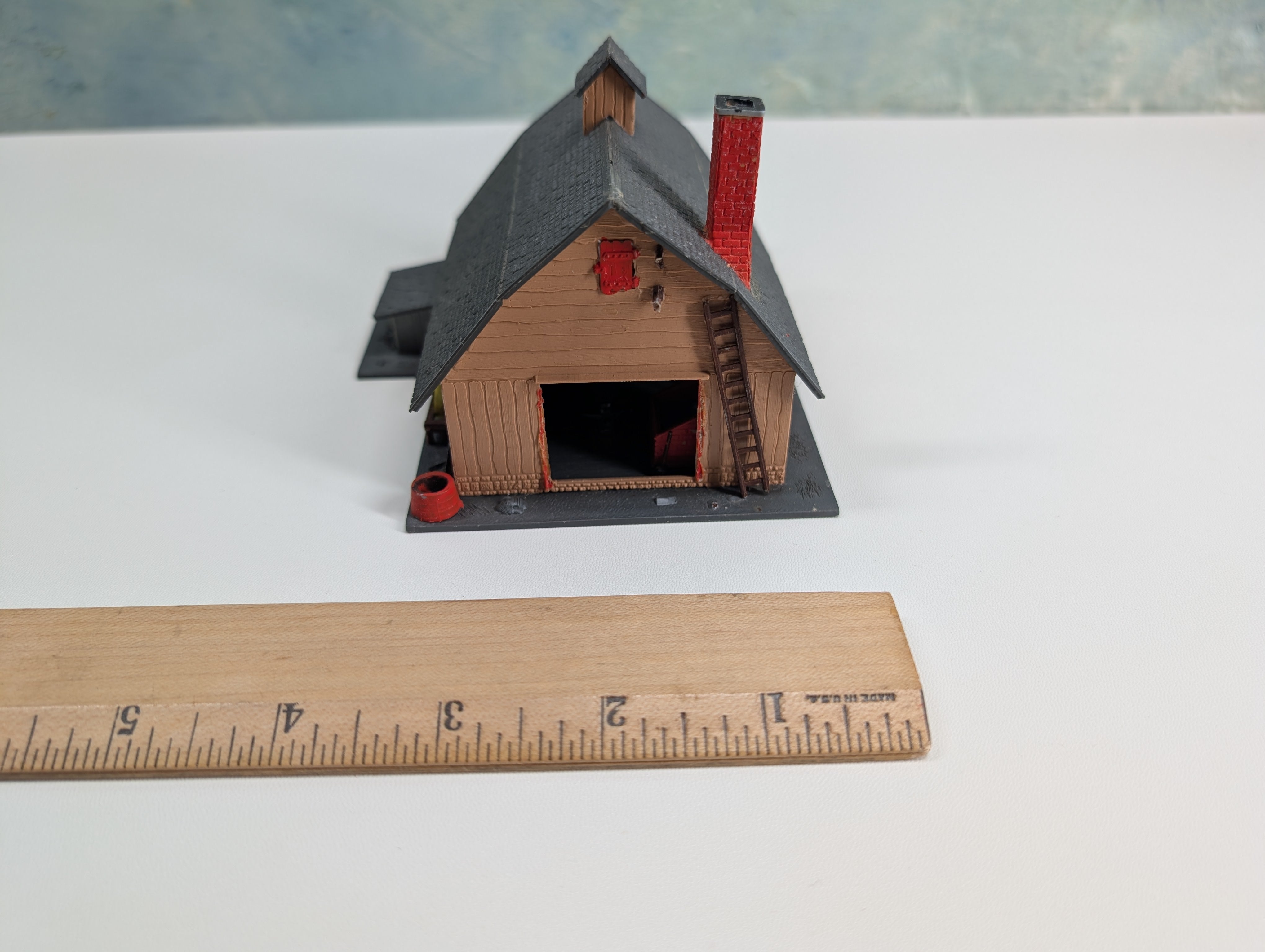 USED Tyco HO Scale Oldtime Blacksmith Shop