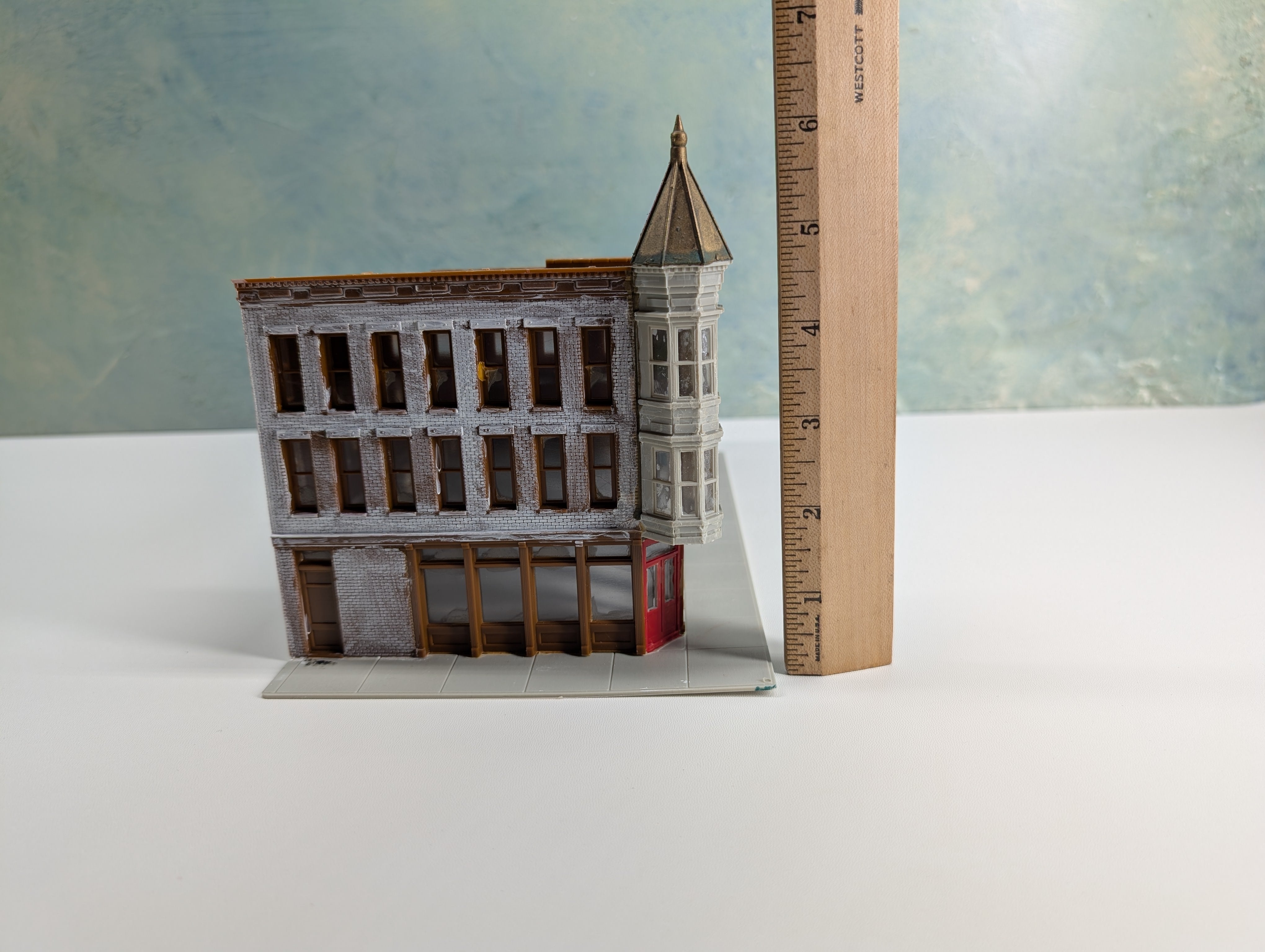 USED HO Scale Merchant's Row, Corner Store Row