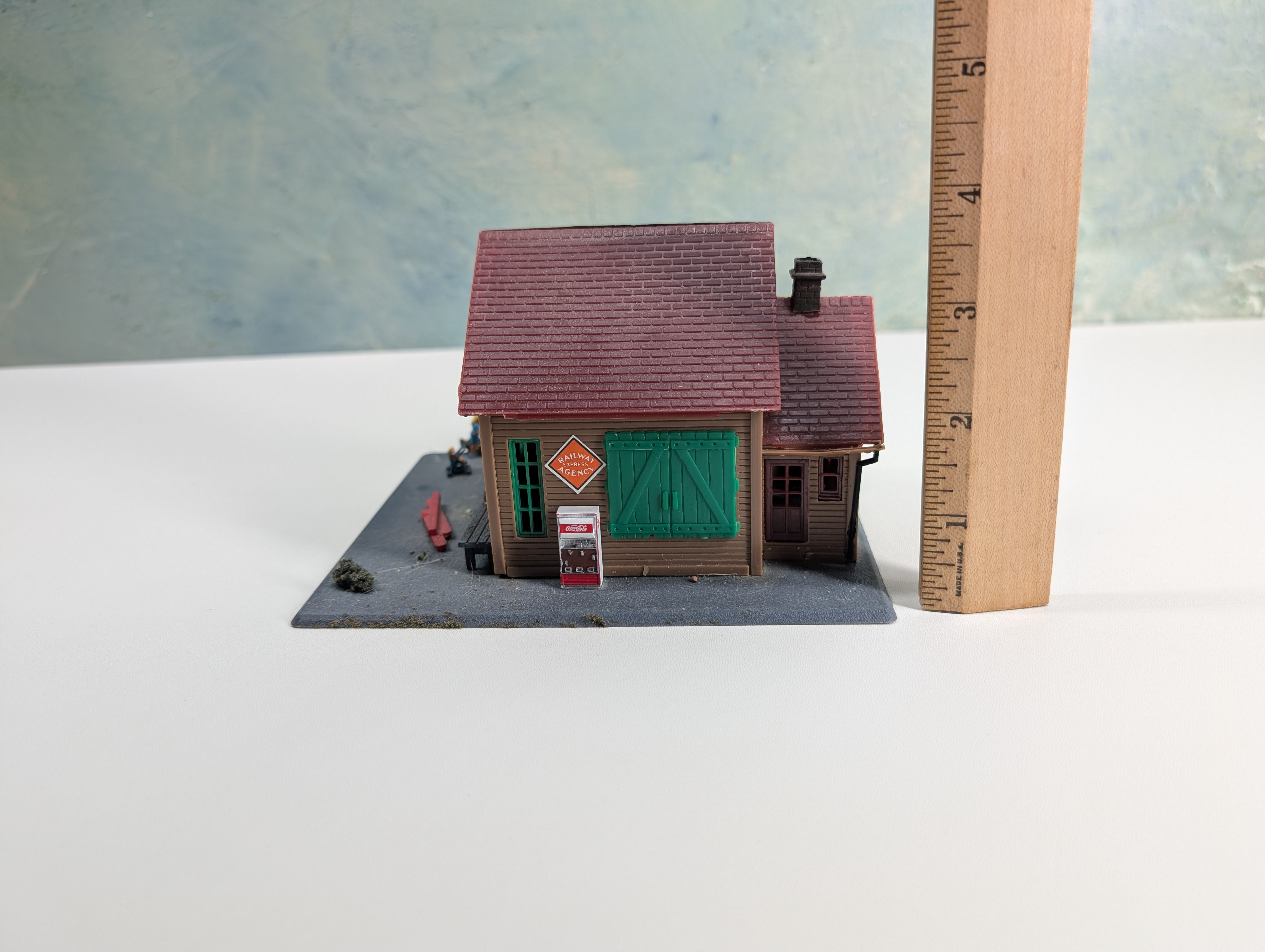 USED HO Scale Al's General Store