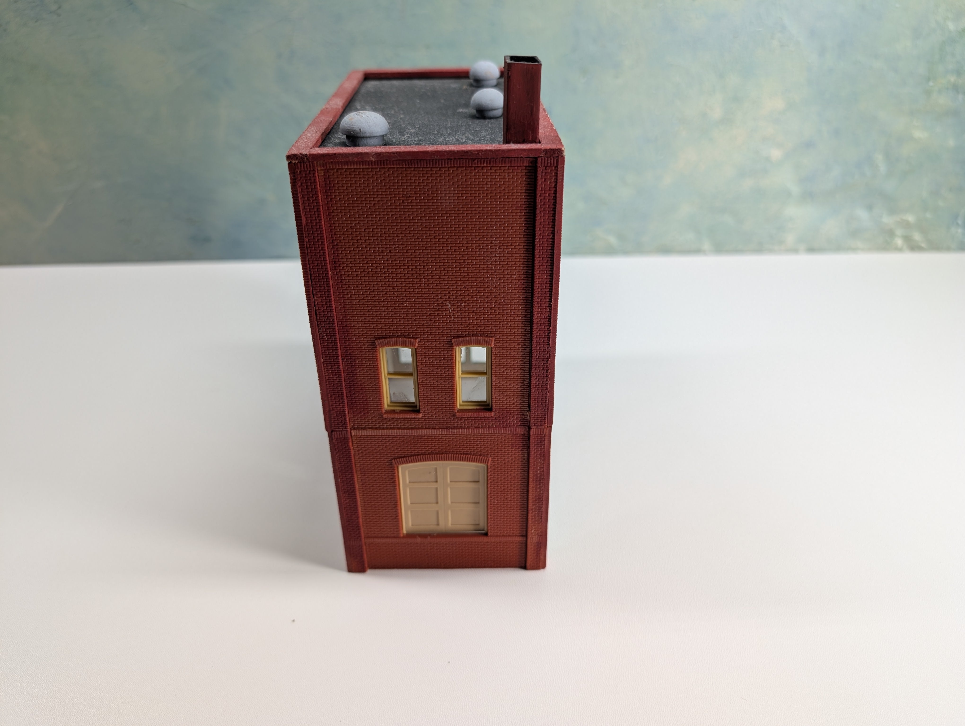 USED HO Scale Brick Corner Storefront
