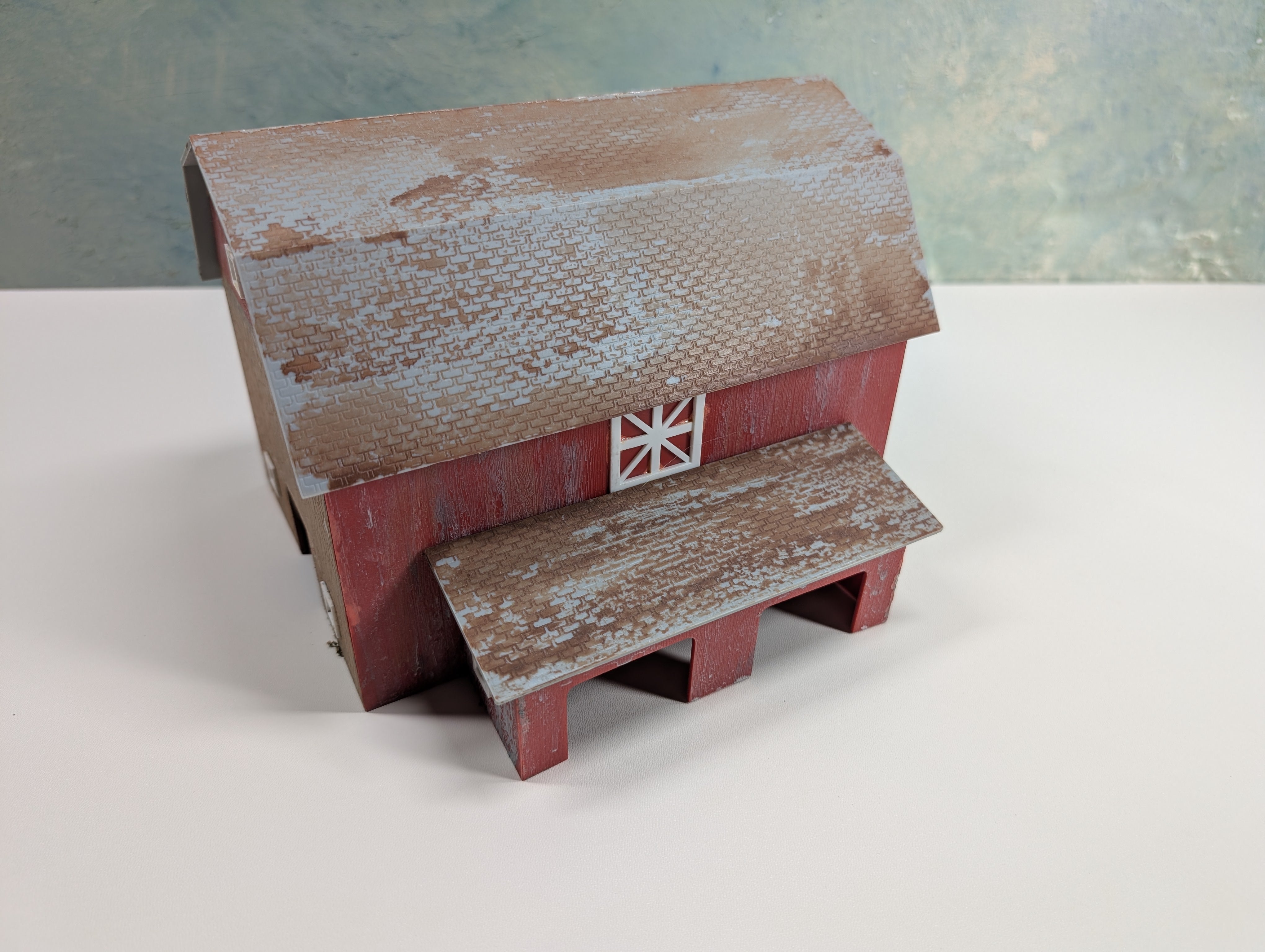 USED HO Scale Large Red Barn, Weathered