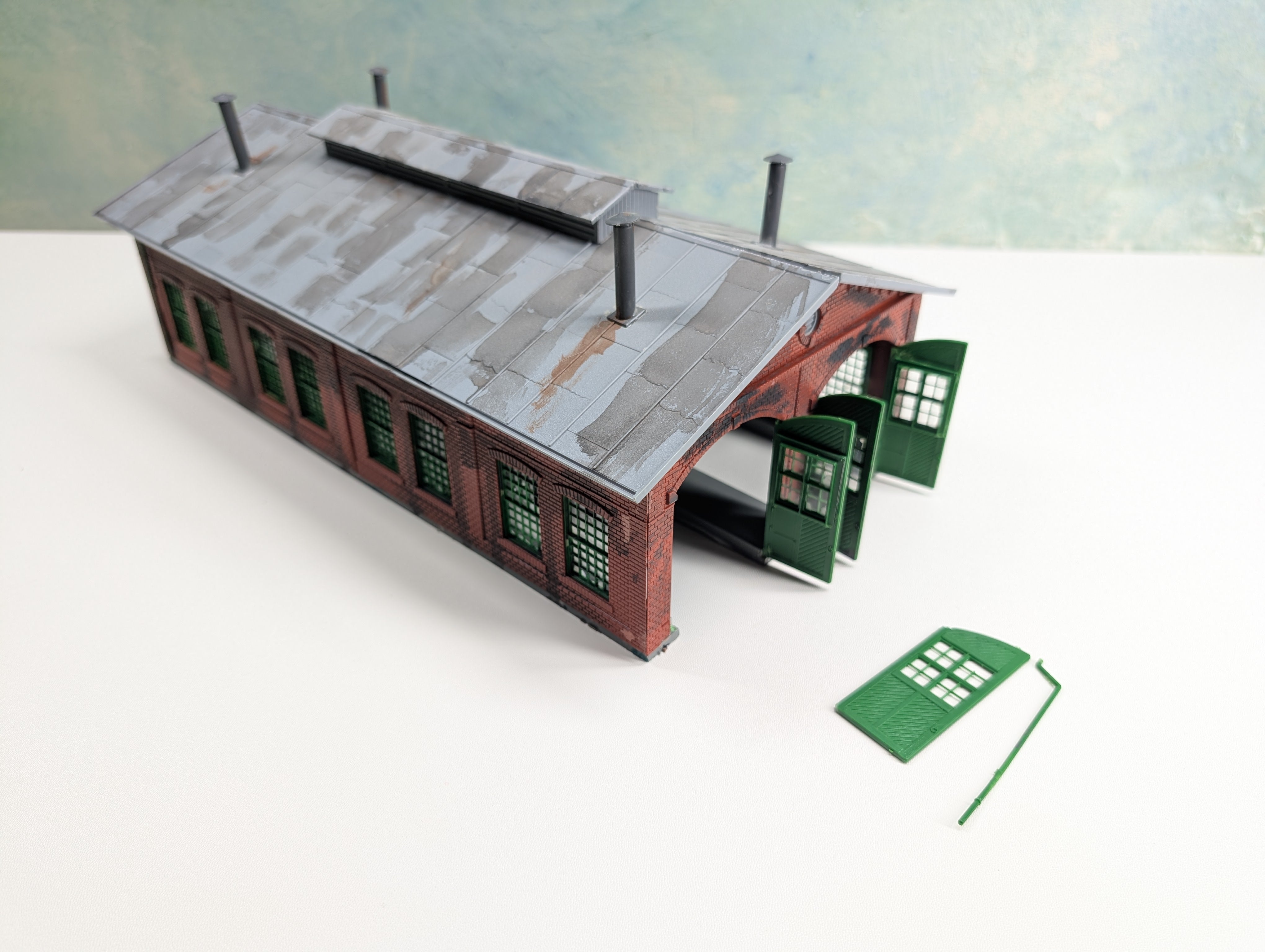 USED HO Scale 2 Stall Locomotive Shed, Weathered