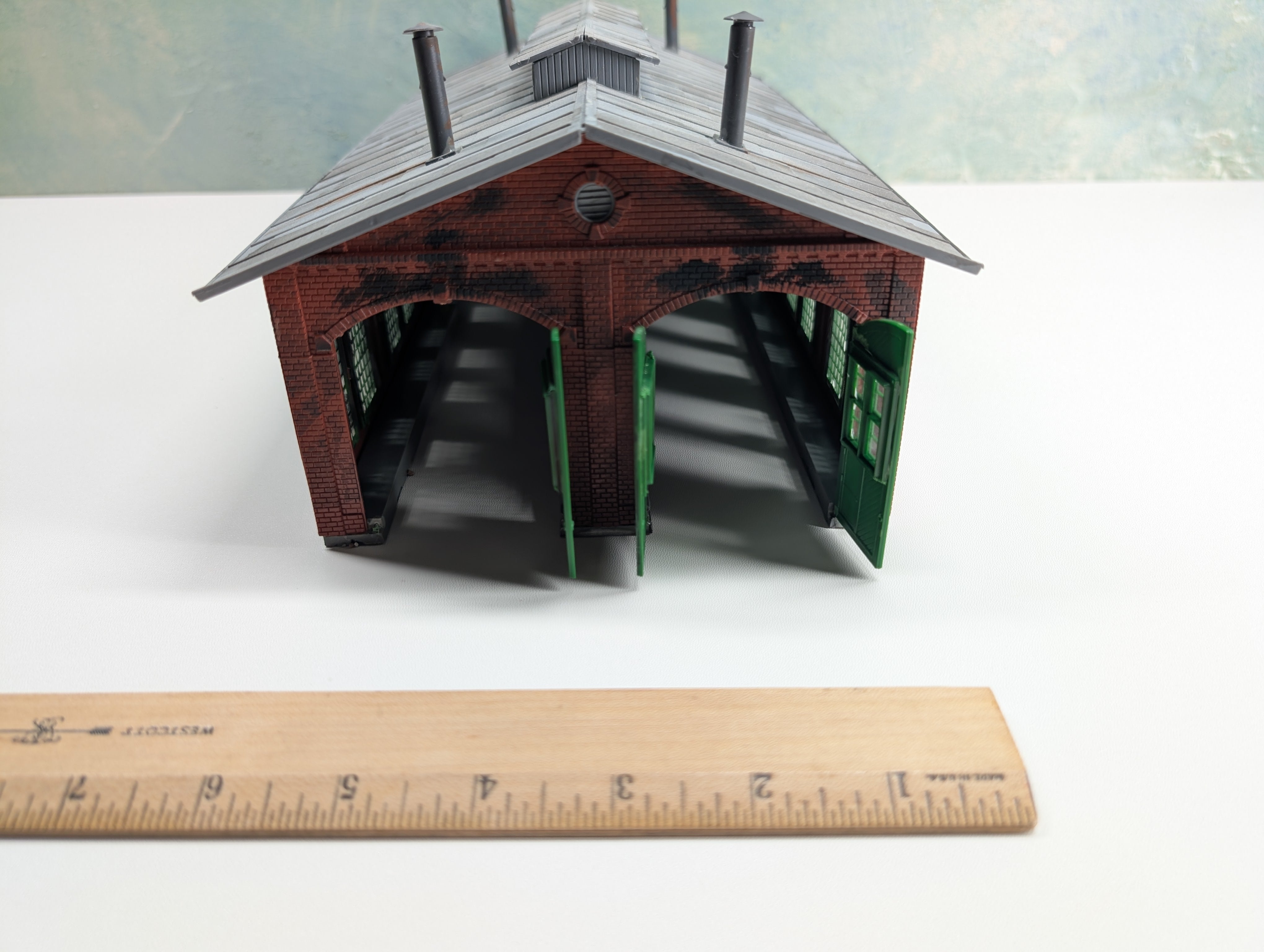 USED HO Scale 2 Stall Locomotive Shed, Weathered