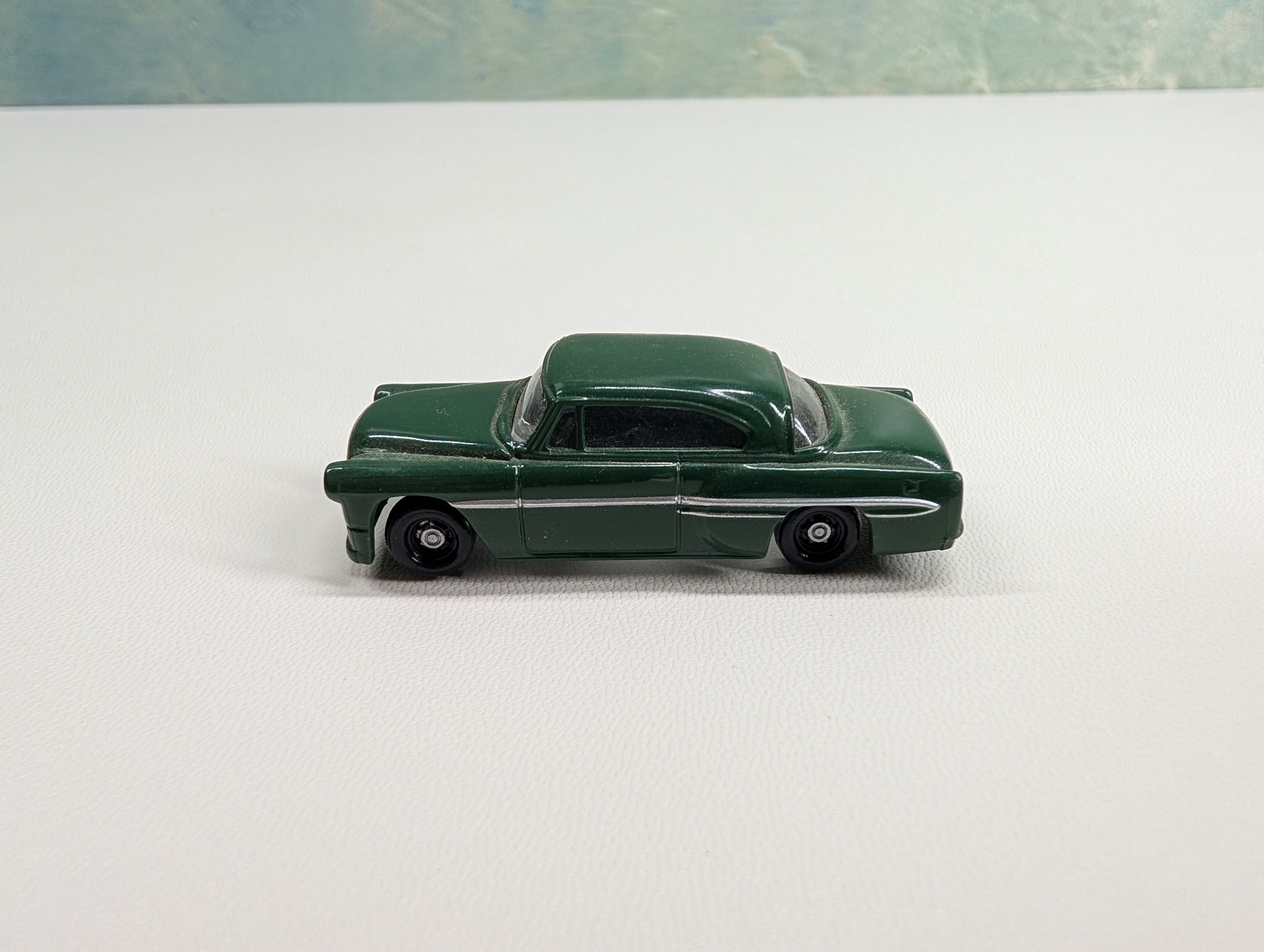 USED HO Scale Green 2 Door Car