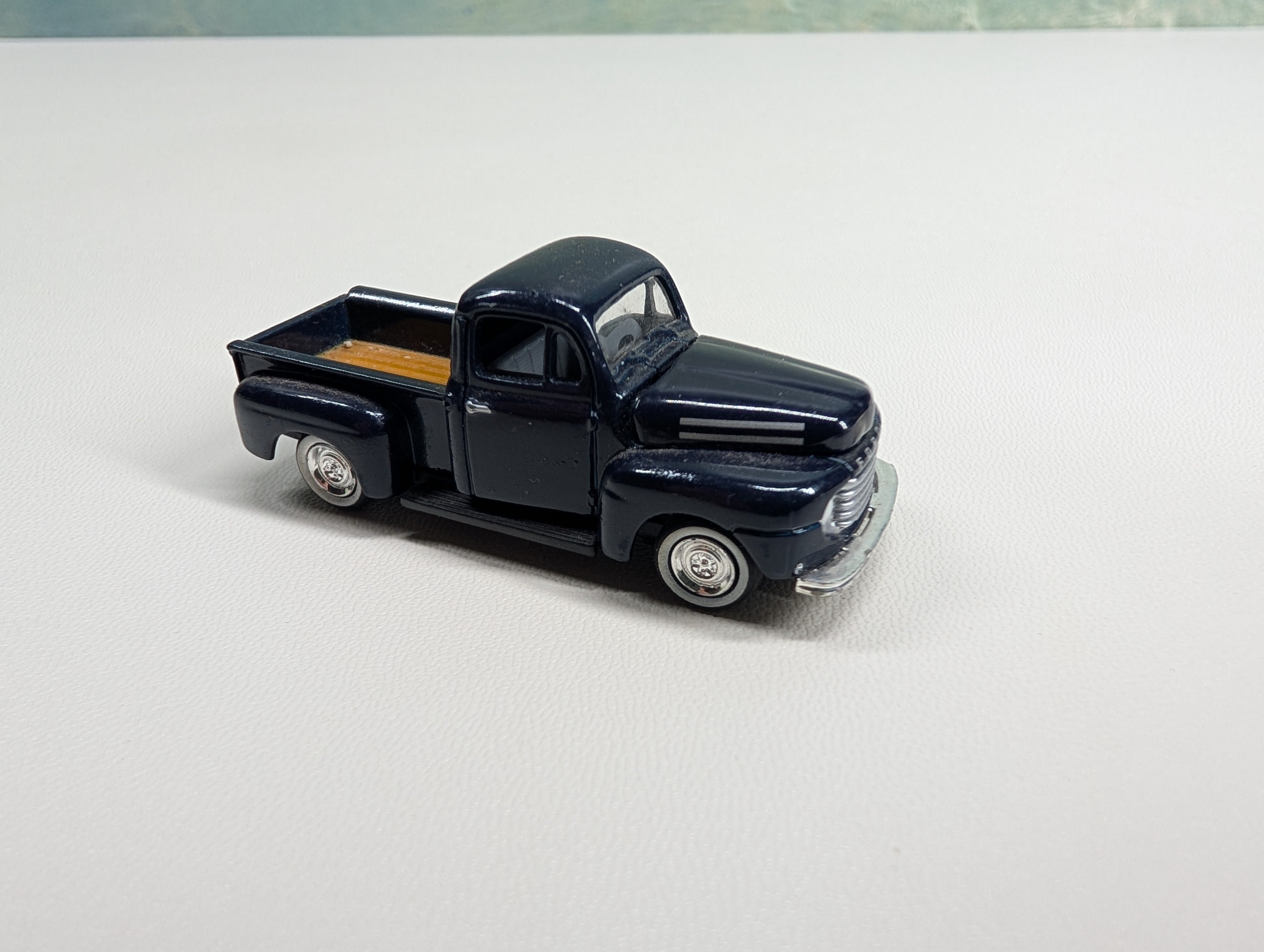 USED Classic Metal Works HO Scale 1950 Ford Pick-Up Truck Dark Blue