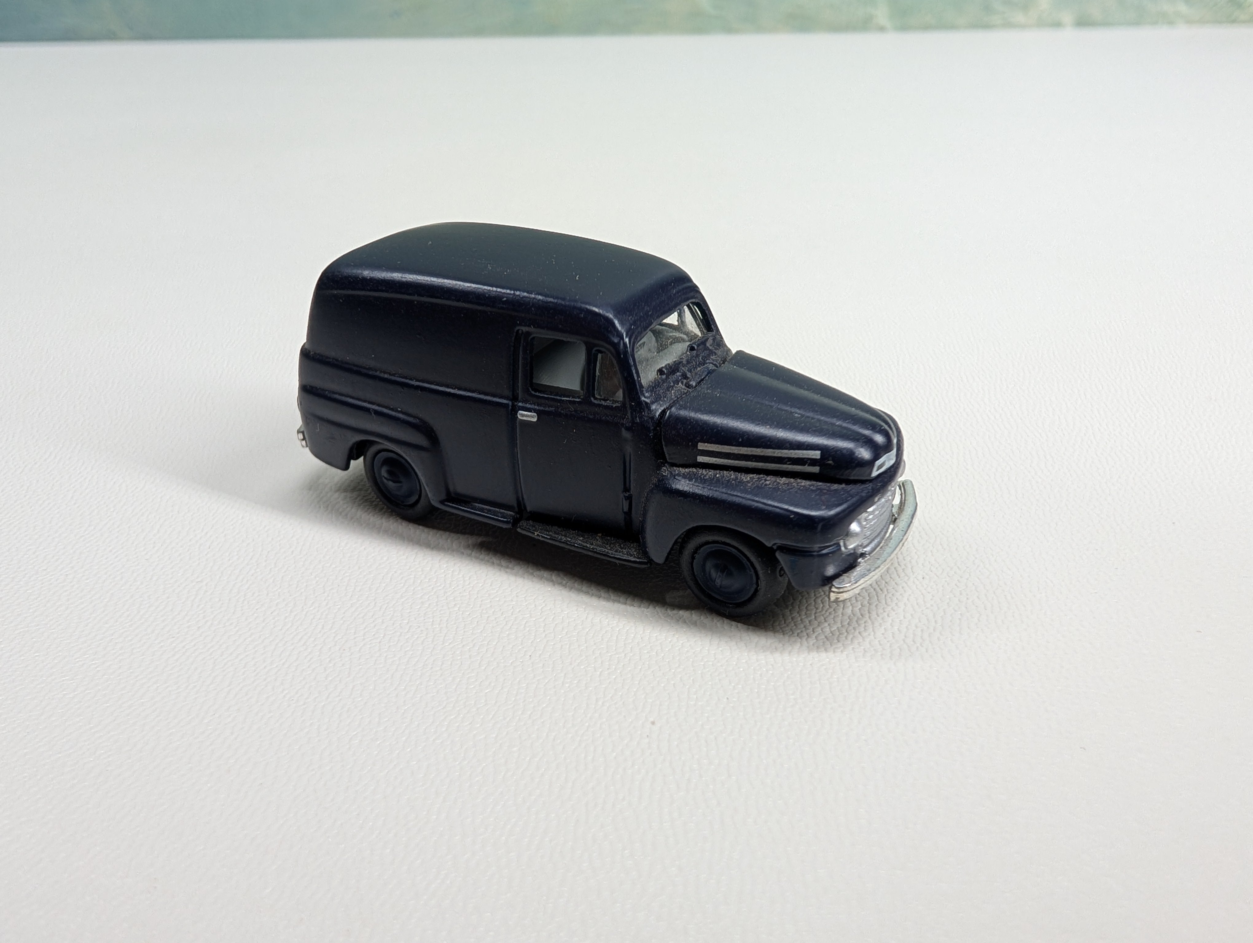 USED Classic Metal Works HO Scale 1948 Ford Delivery Truck, Dark Blue