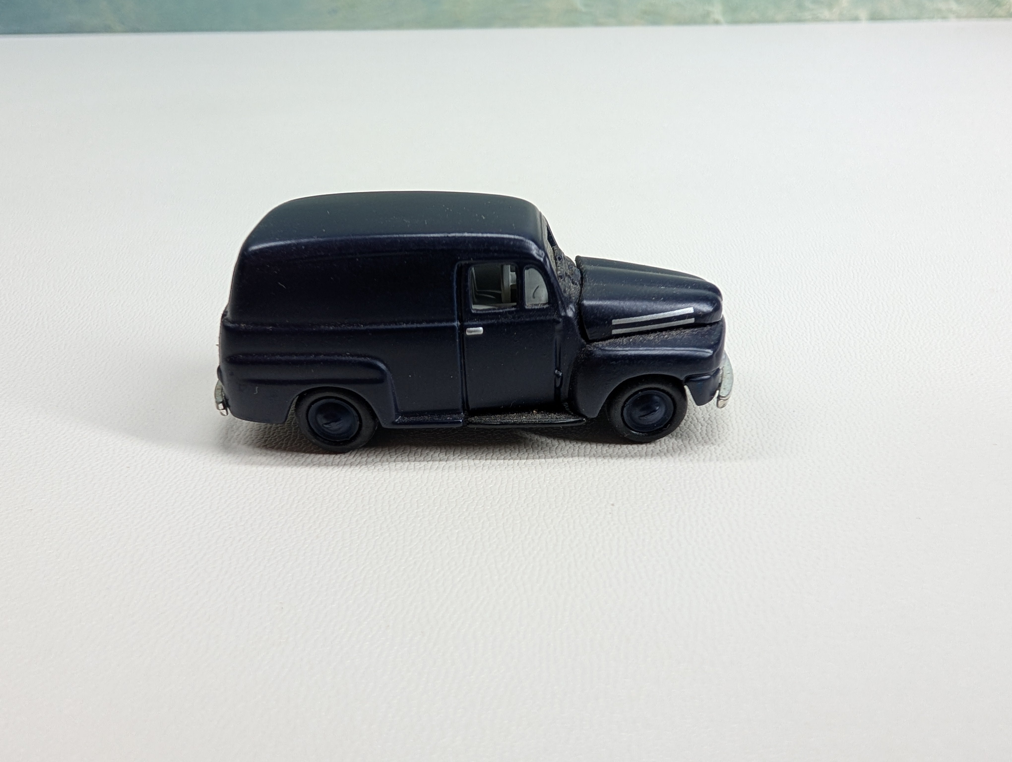 USED Classic Metal Works HO Scale 1948 Ford Delivery Truck, Dark Blue