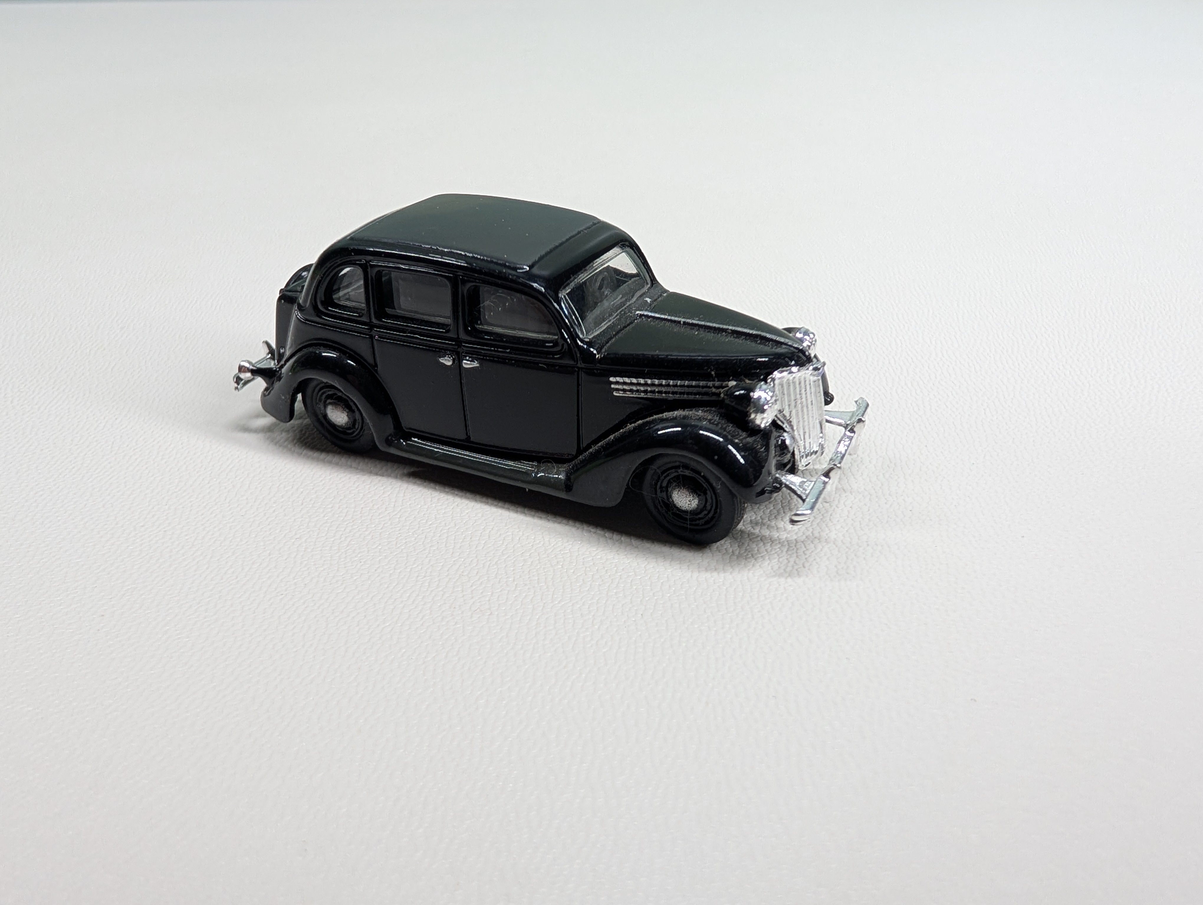 USED Classic Metal Works HO Scale 1936 Ford Sedan Black