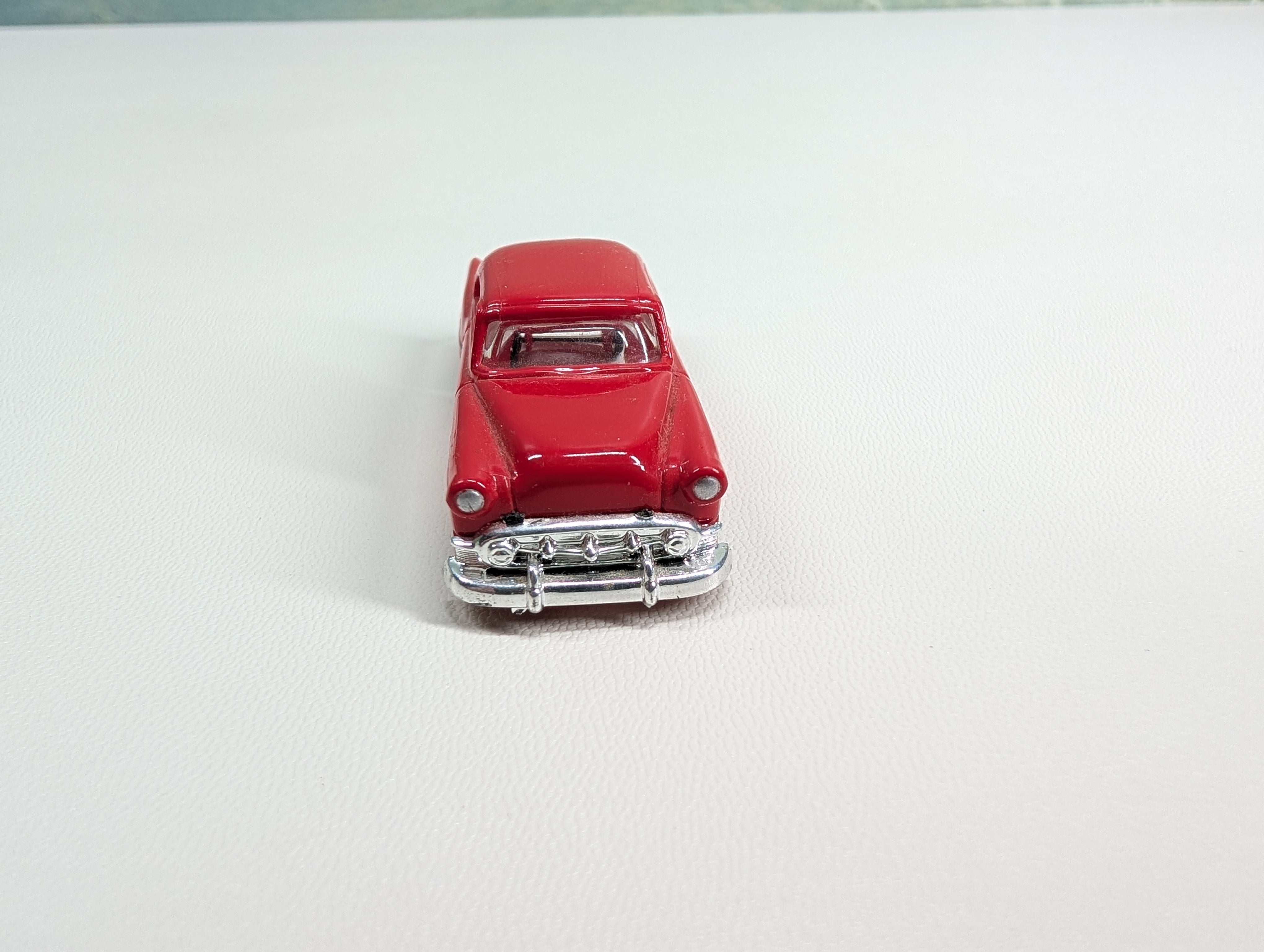 USED HO Scale 2 Door Red Car