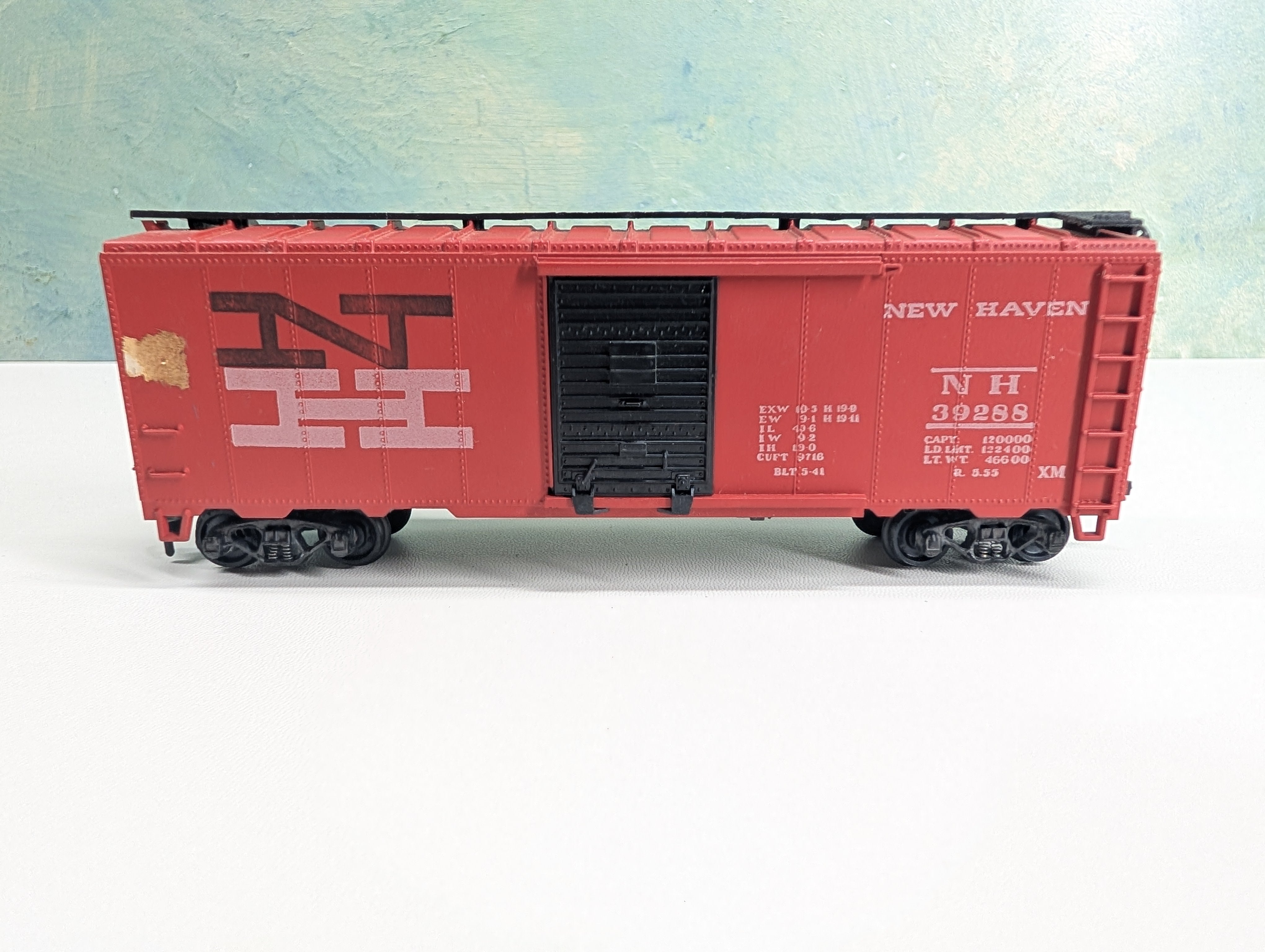 USED Athearn HO Scale 40' Box Car New Haven NH #39288