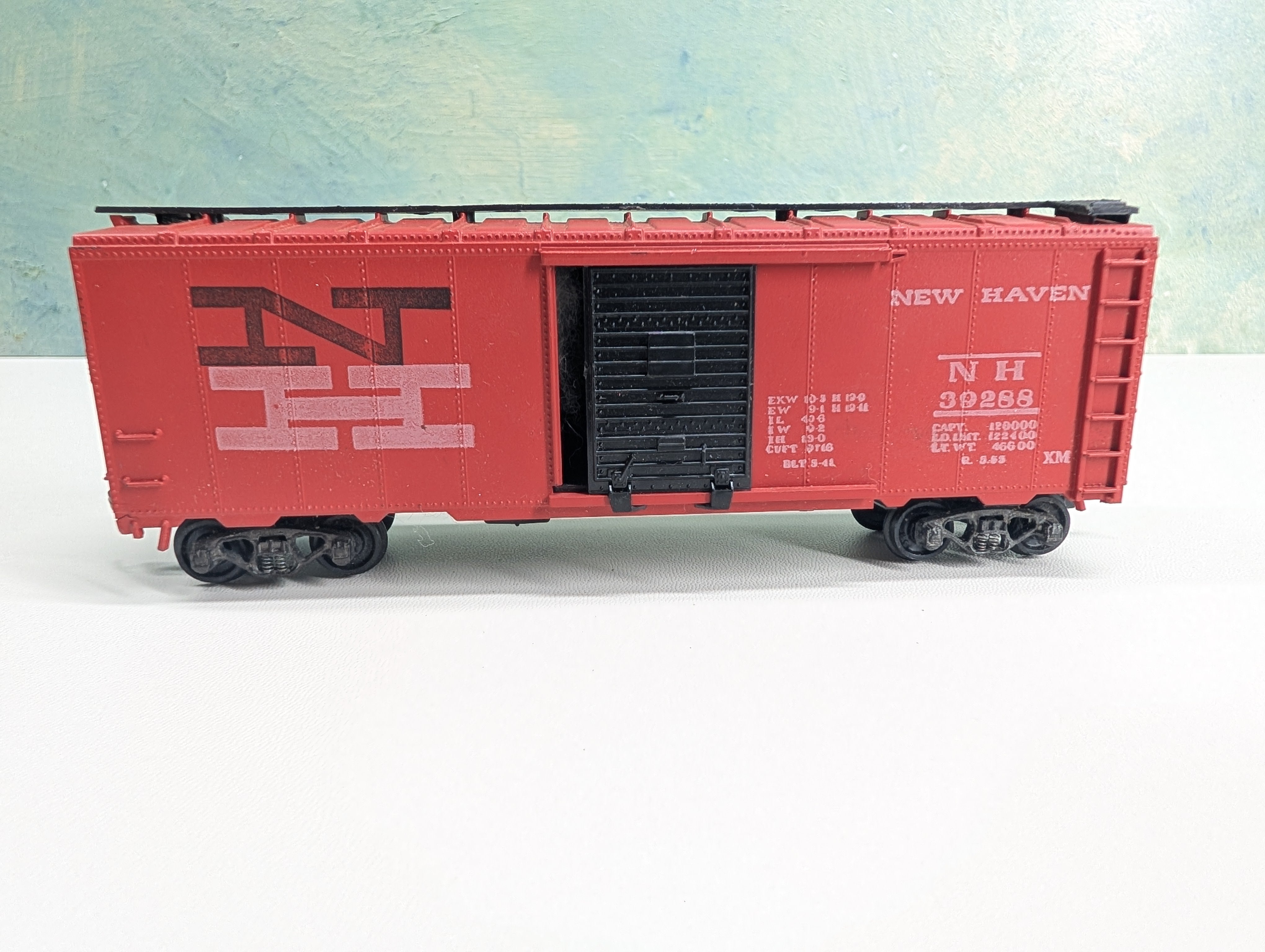 USED Athearn HO Scale 40' Box Car New Haven NH #39288