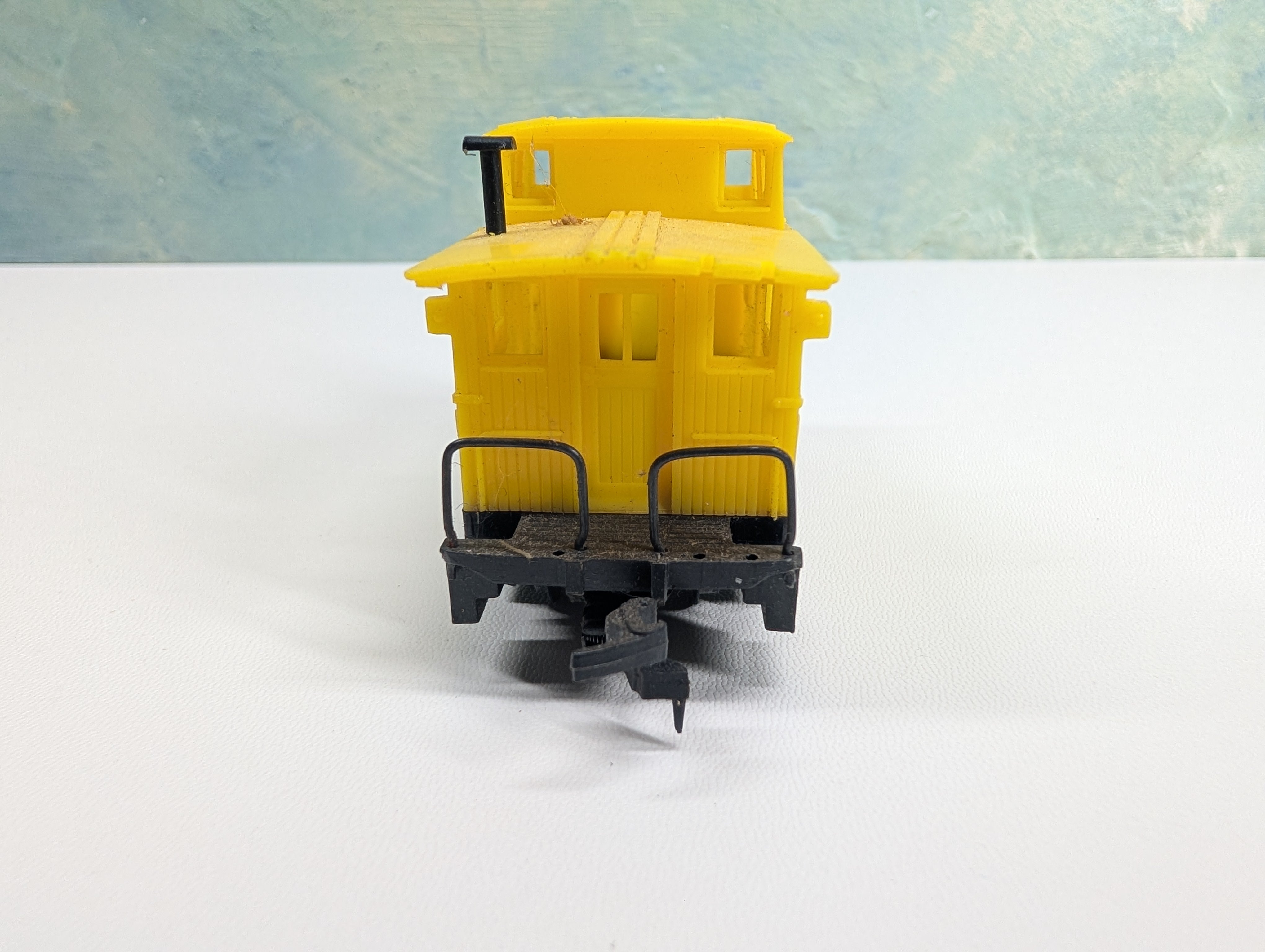 USED Rivarossi HO Scale Bobber Caboose Erie #04024